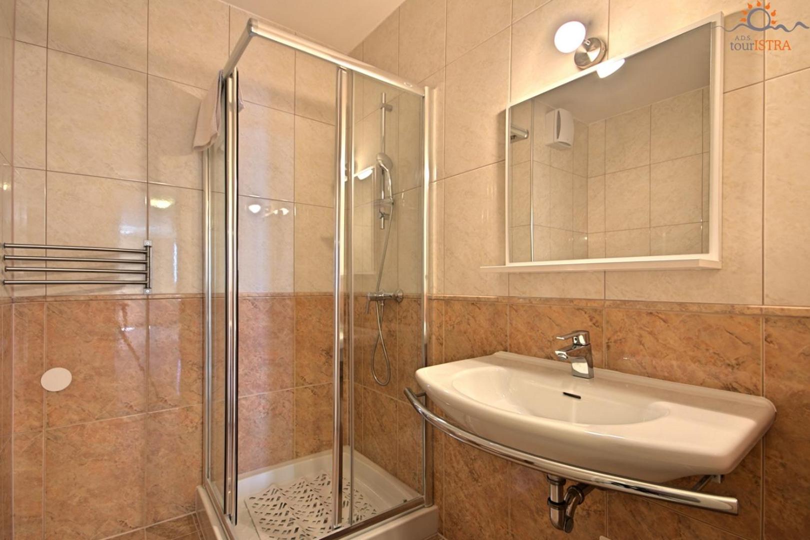 Rotonda Inn Novigrad