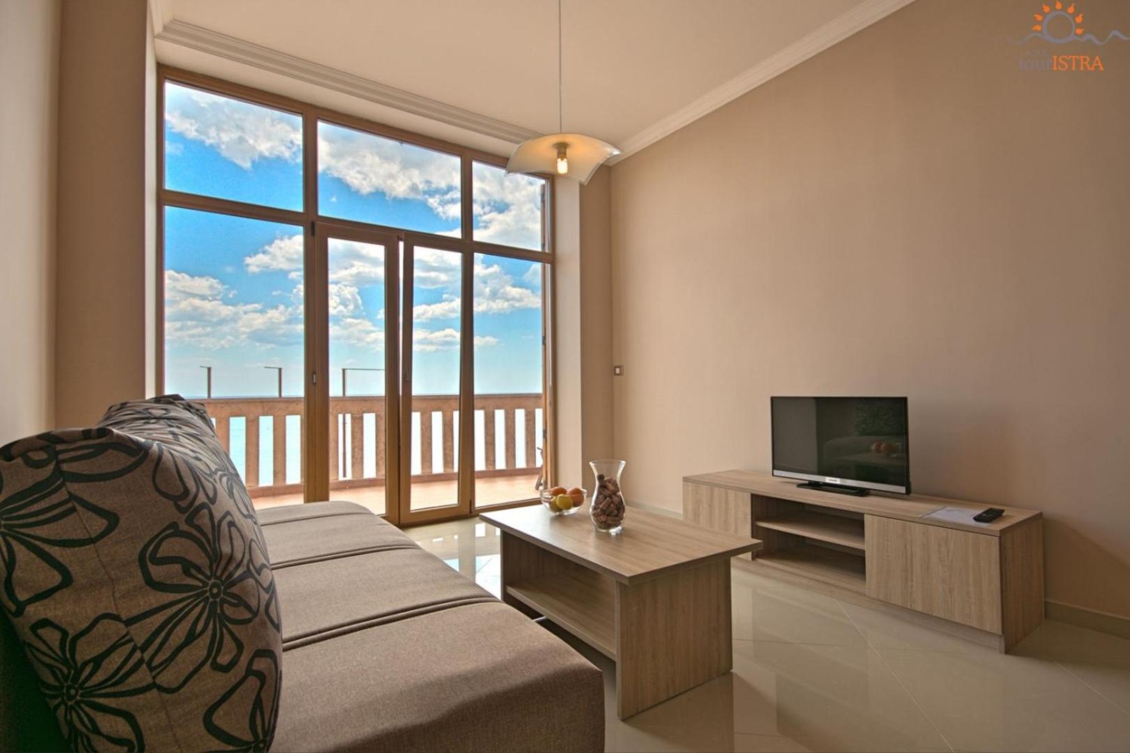 Rotonda Inn Novigrad