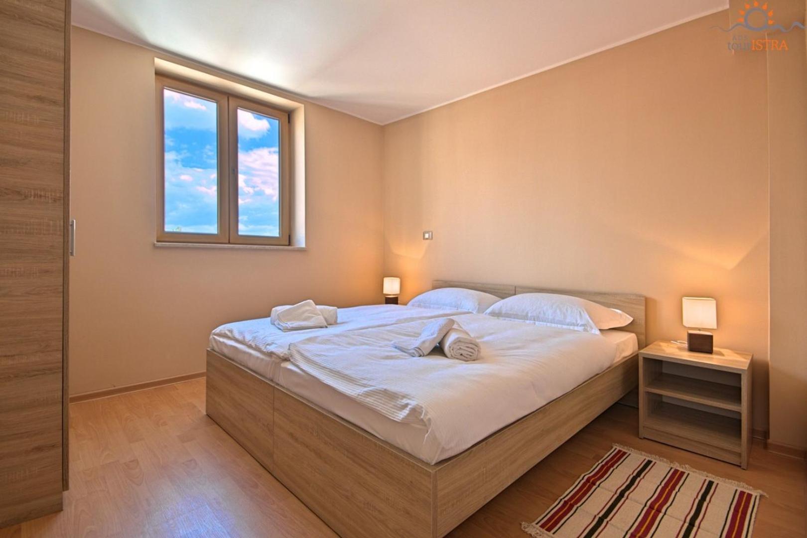 Rotonda Inn Novigrad