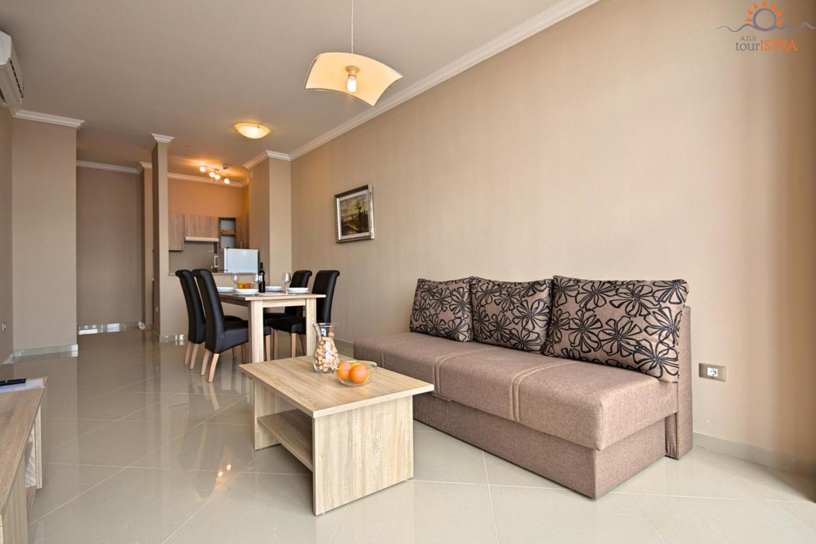 Rotonda Inn Novigrad