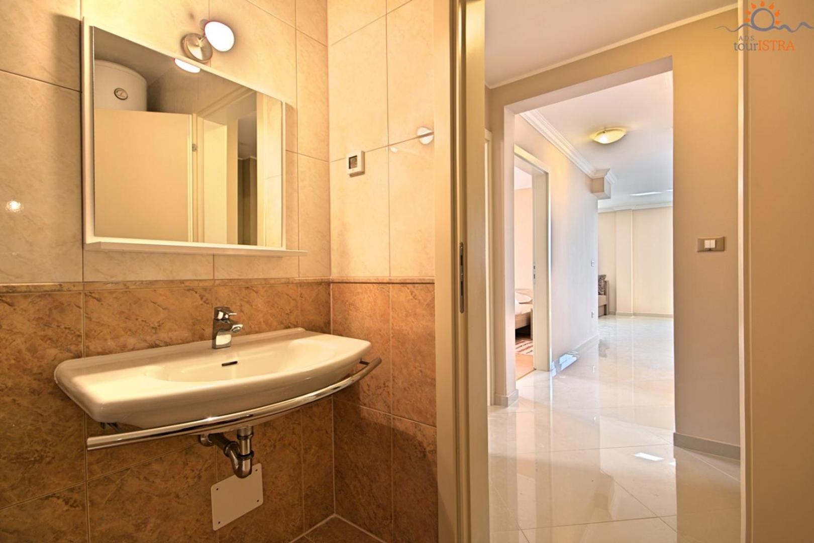 Rotonda Inn Novigrad