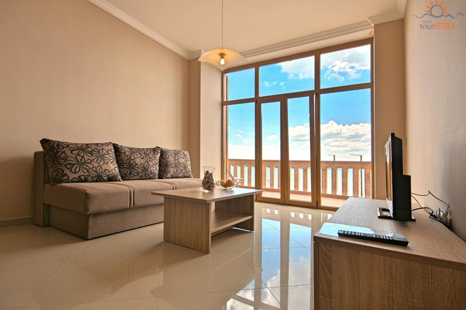 Rotonda Inn Novigrad