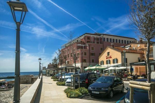Rotonda Inn Novigrad
