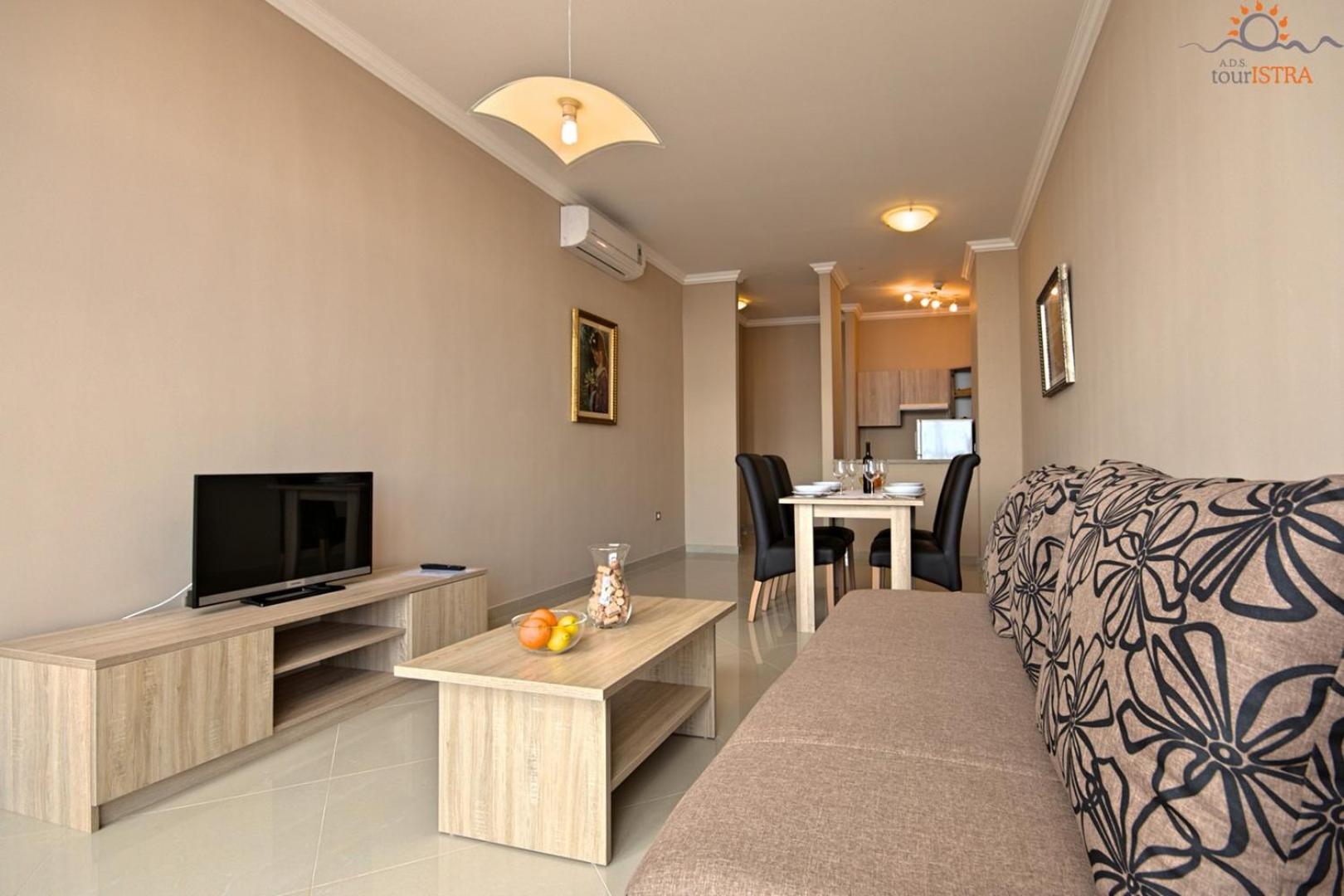 Rotonda Inn Novigrad