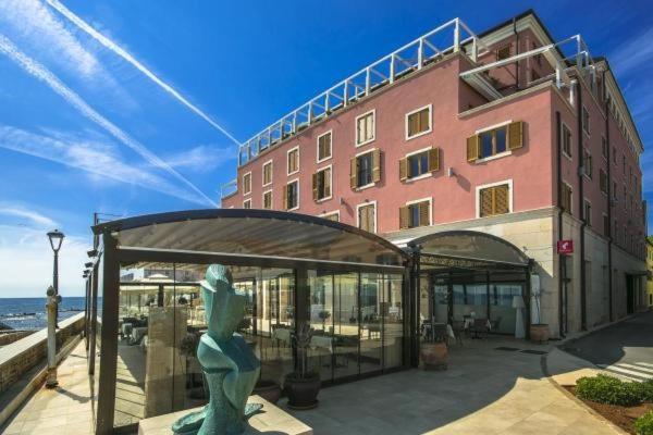 Rotonda Inn Novigrad