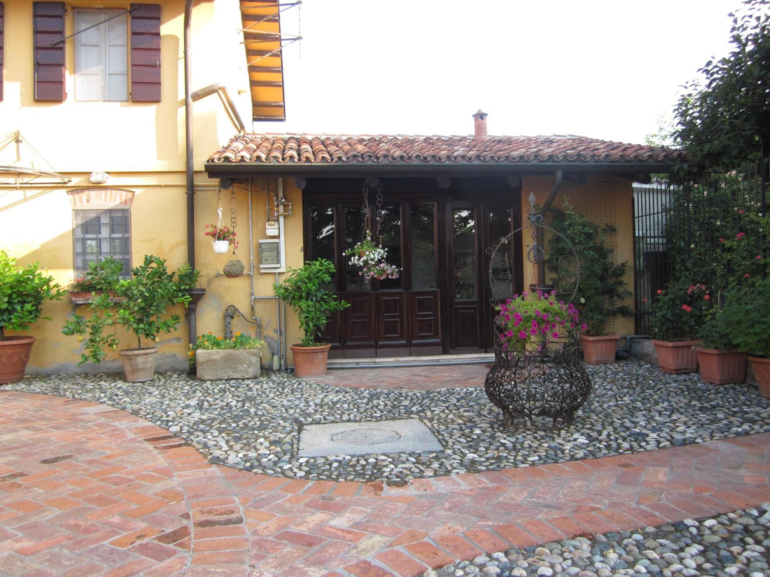 B&B AL BRIC view 5