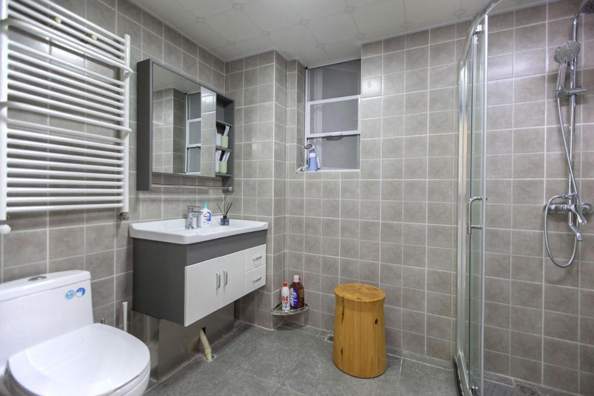 Wuhan Wuchang·Wanda Square· Locals Apartment 00172610