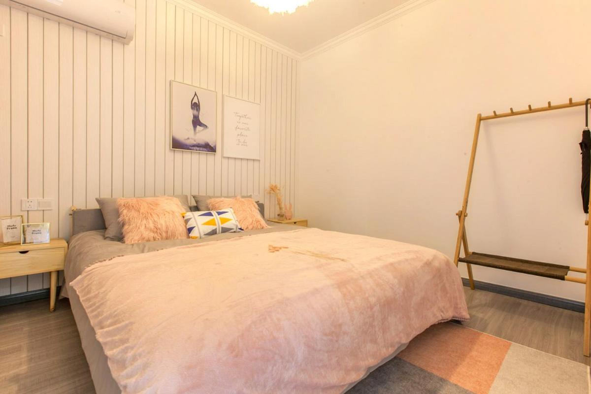Wuhan Wuchang·Wanda Square· Locals Apartment 00172610