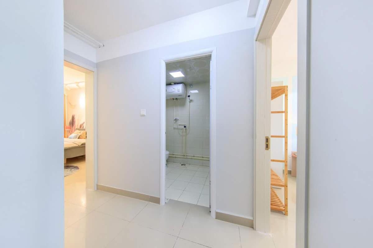 Baoding Jingxiu·BaoDing Railway Station· Locals Apartment 00173430