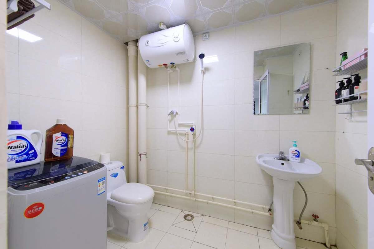Baoding Jingxiu·BaoDing Railway Station· Locals Apartment 00173430