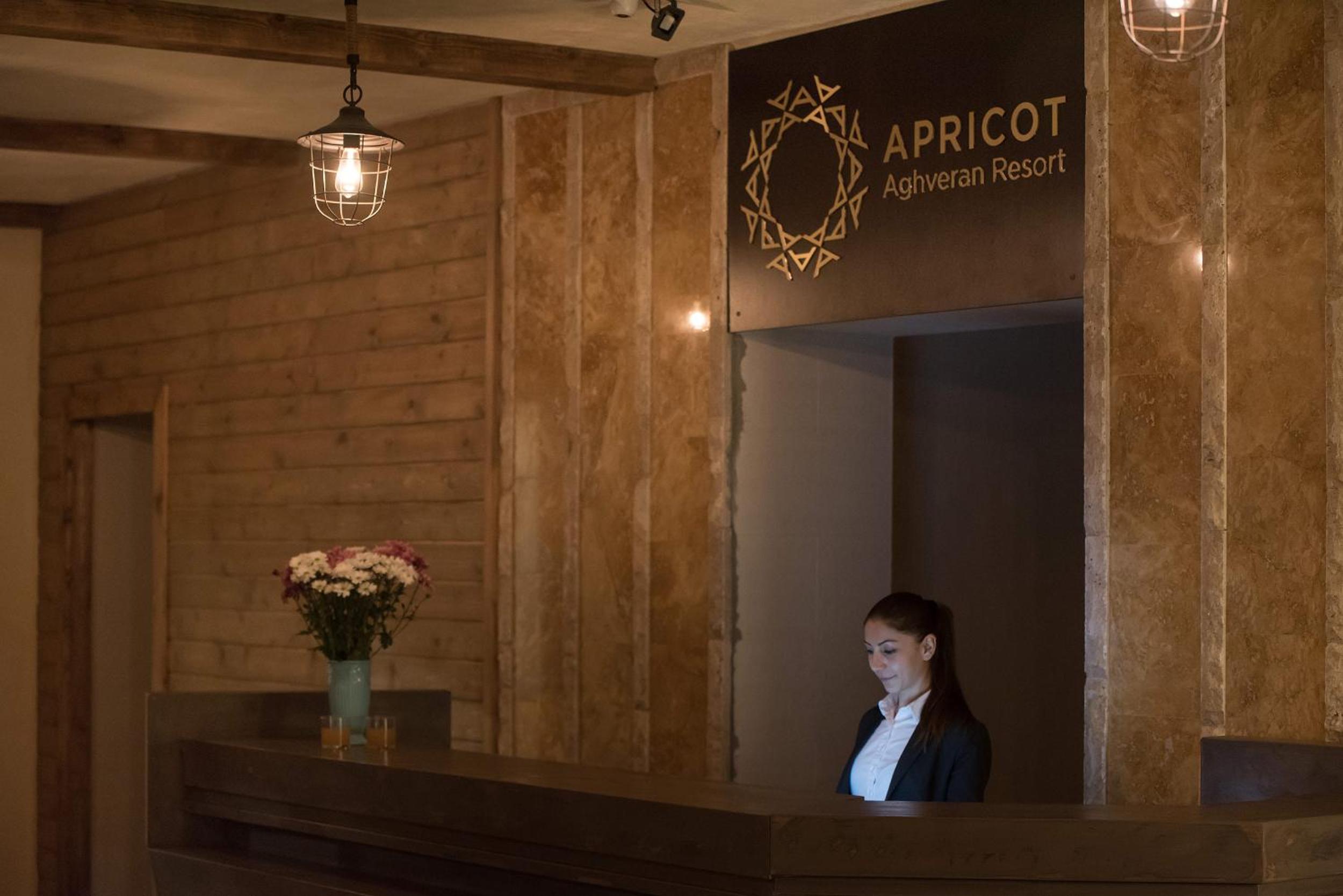 Apricot Aghveran Resort