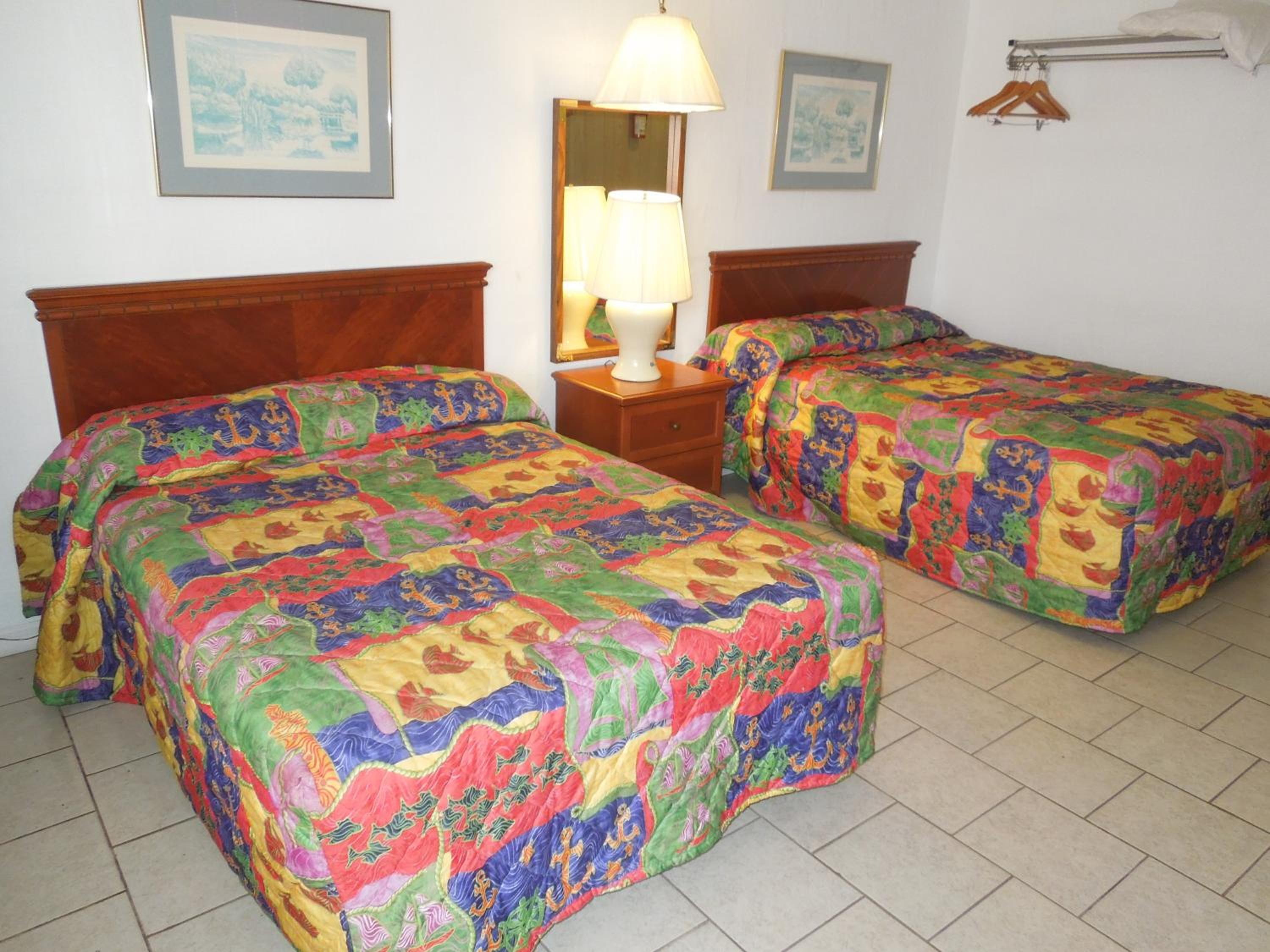 Skylark Resort Motel