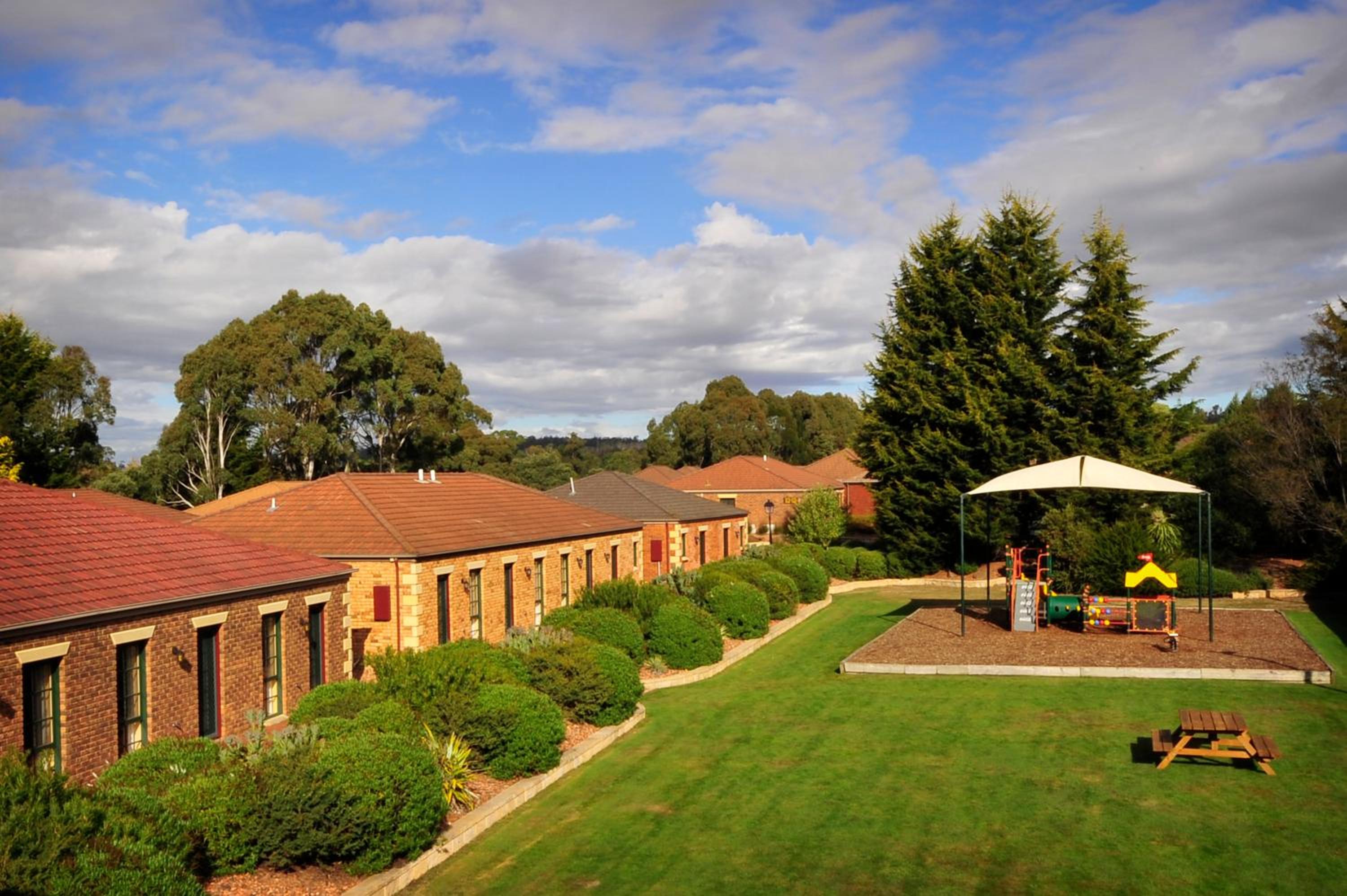 Launceston Vacations - Country Club Villas - Property Image 1
