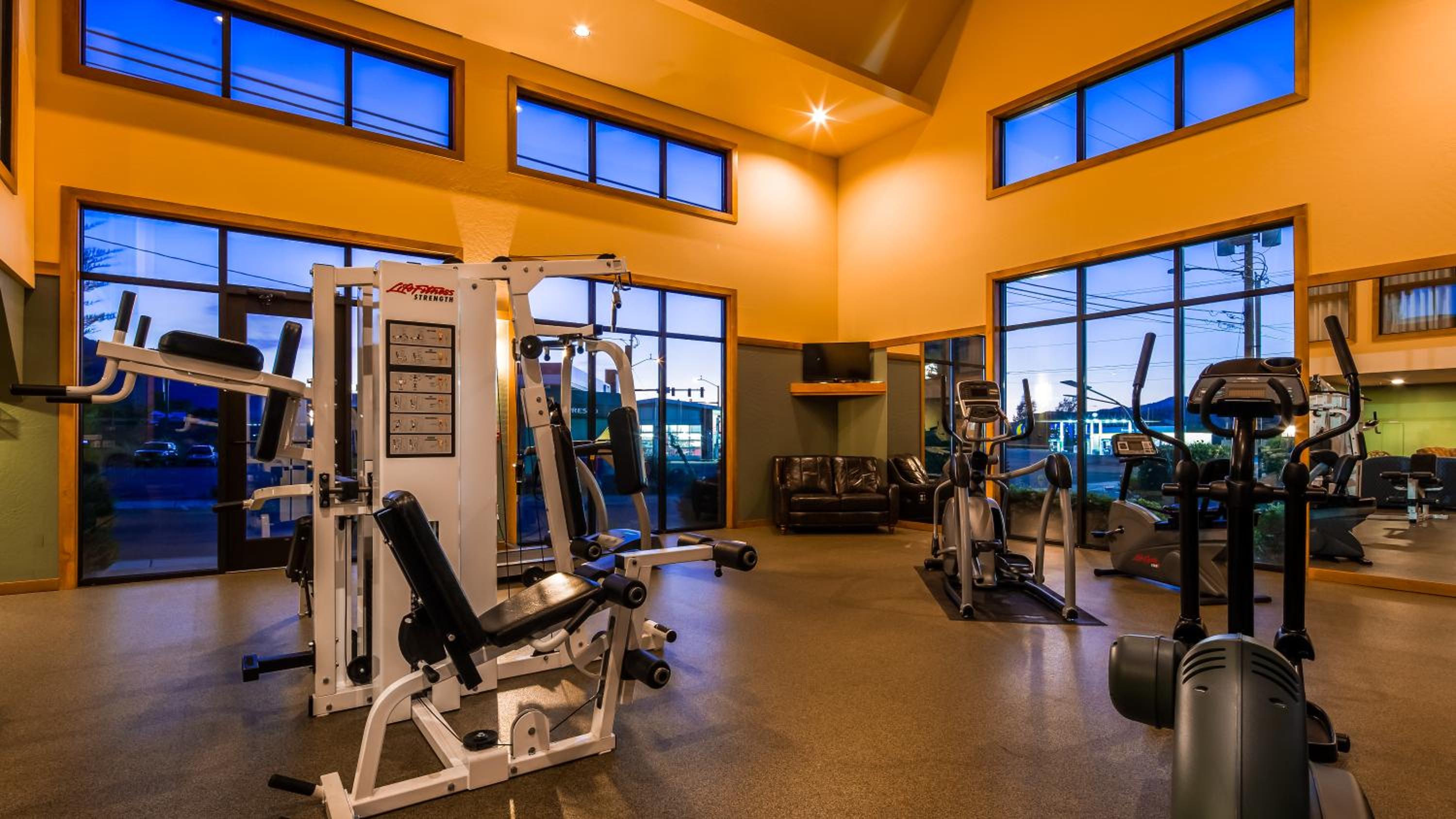 Ashland Vacations - Best Western Windsor Inn - Property Image 16