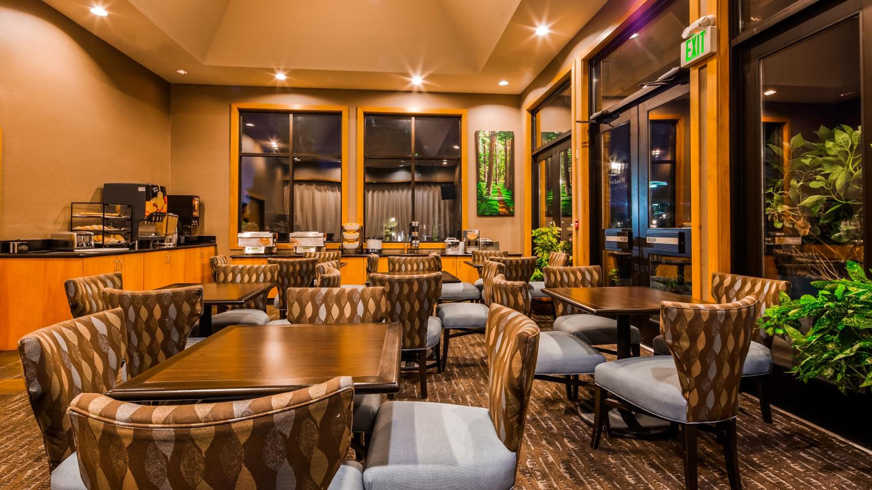 Ashland Vacations - Best Western Windsor Inn - Property Image 17
