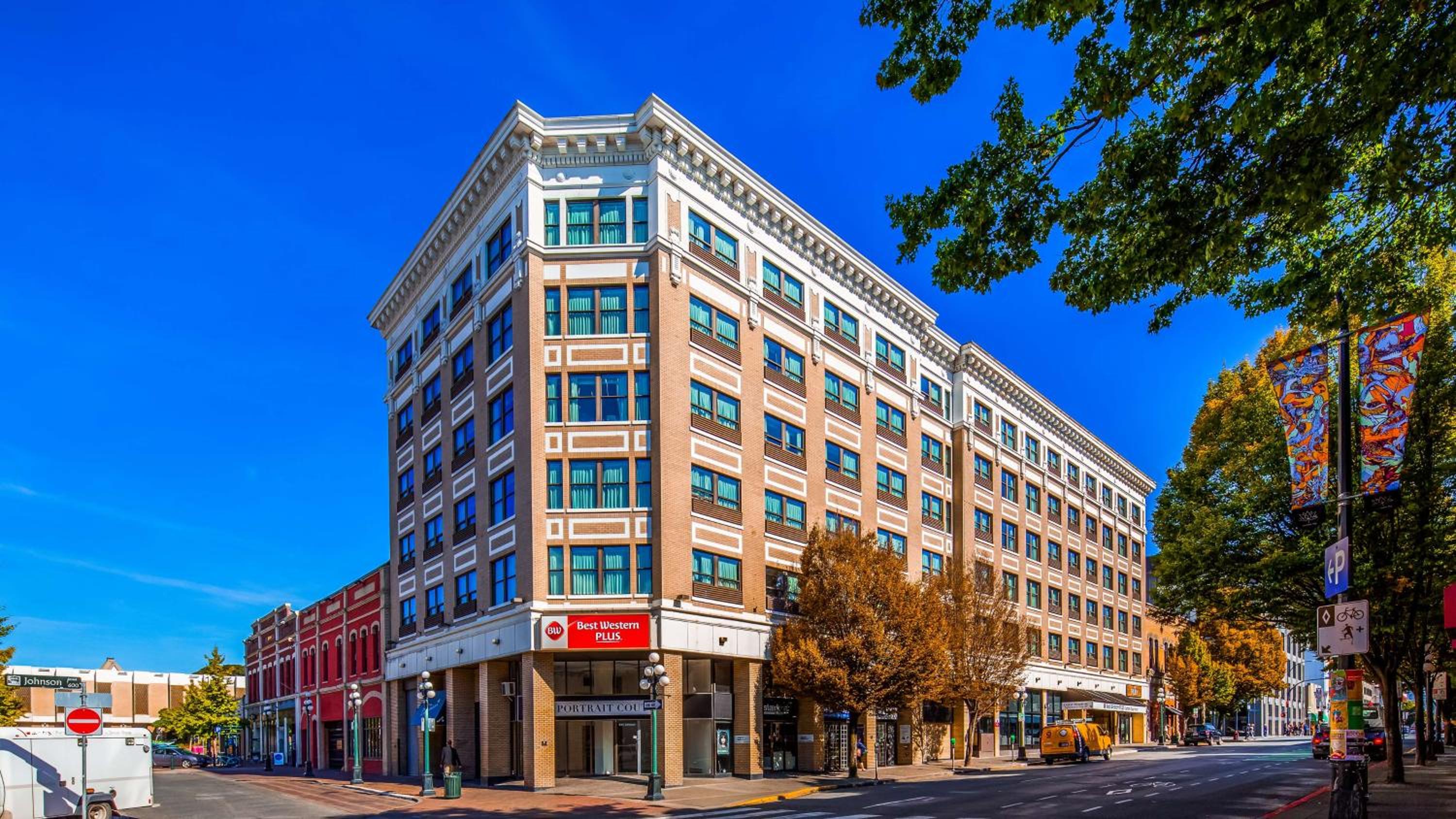 BEST WESTERN PLUS Carlton Plaza Hotel-0