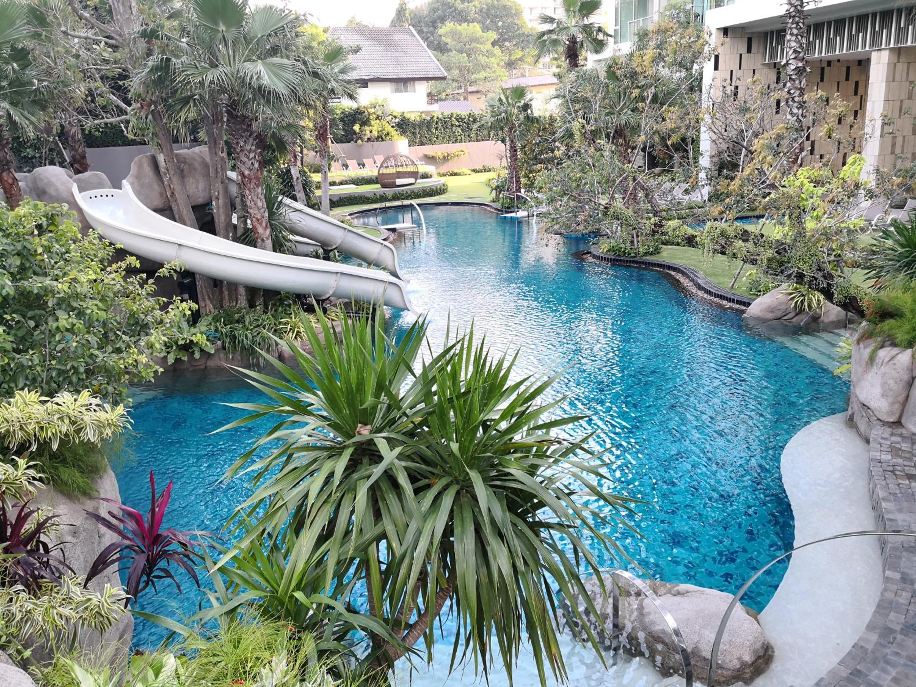 The Riviera Wongamat Hong Apartment