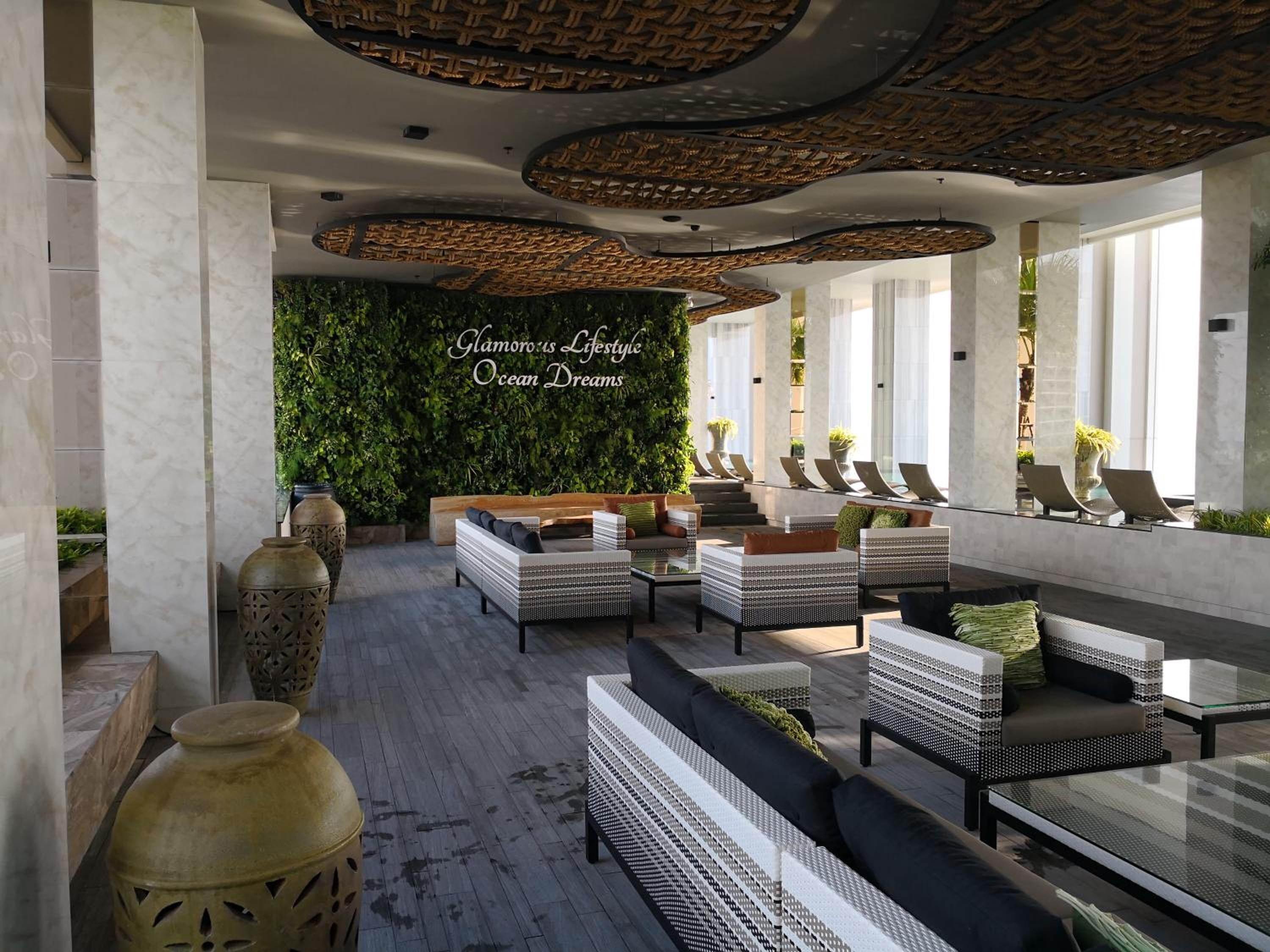 The Riviera Wongamat Hong Apartment