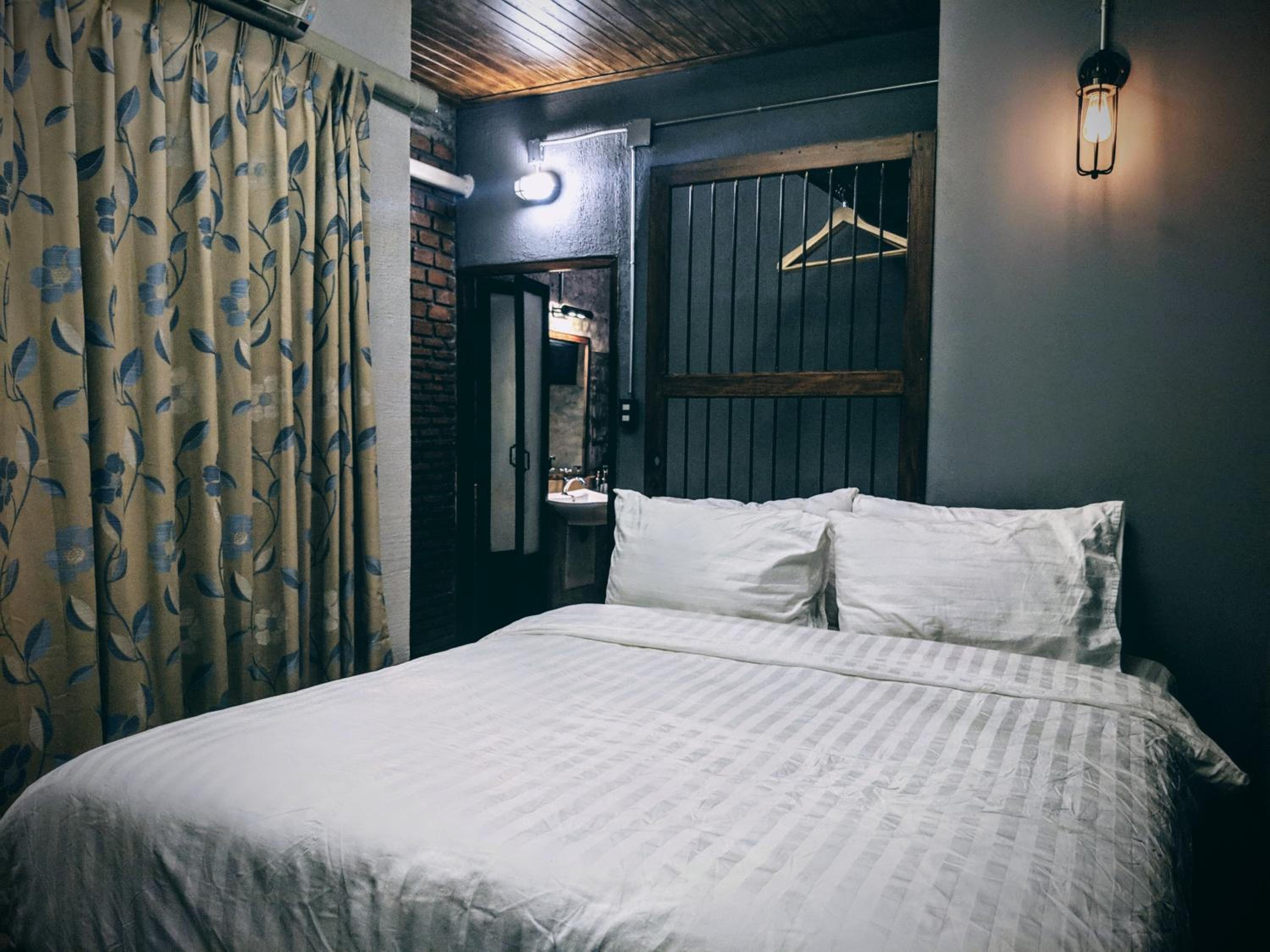 Zeds Hostel Bangkok