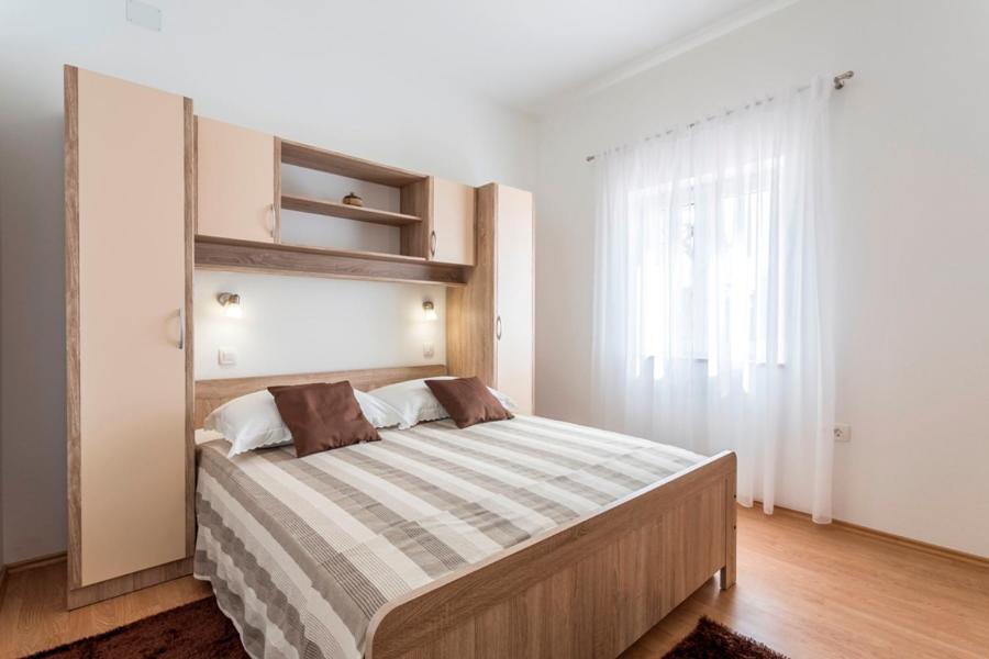Apartmani Bezmalinović