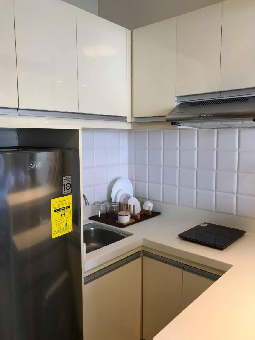 Avida Fully Furnished Modern Contemporary Studio