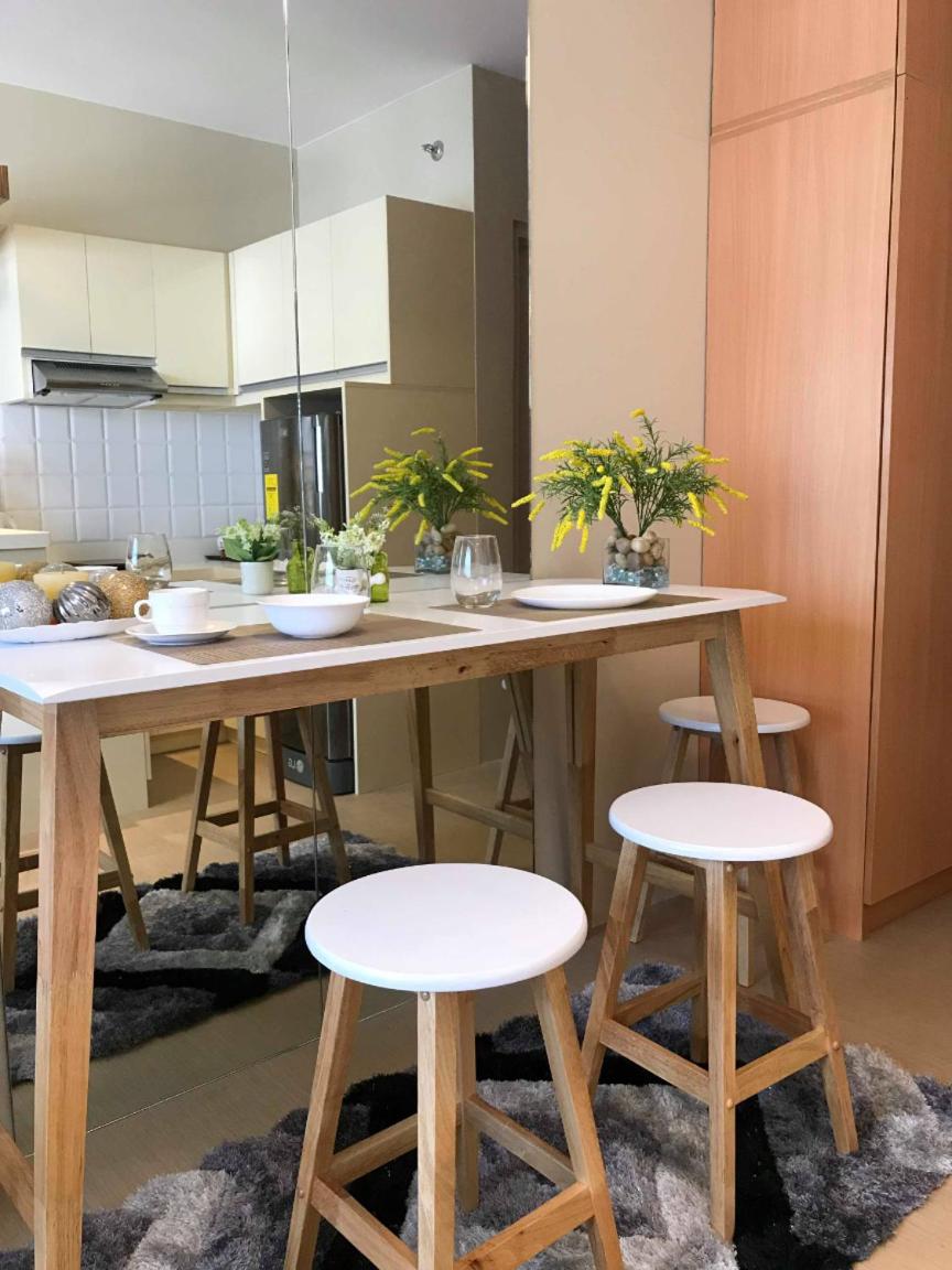 Avida Fully Furnished Modern Contemporary Studio