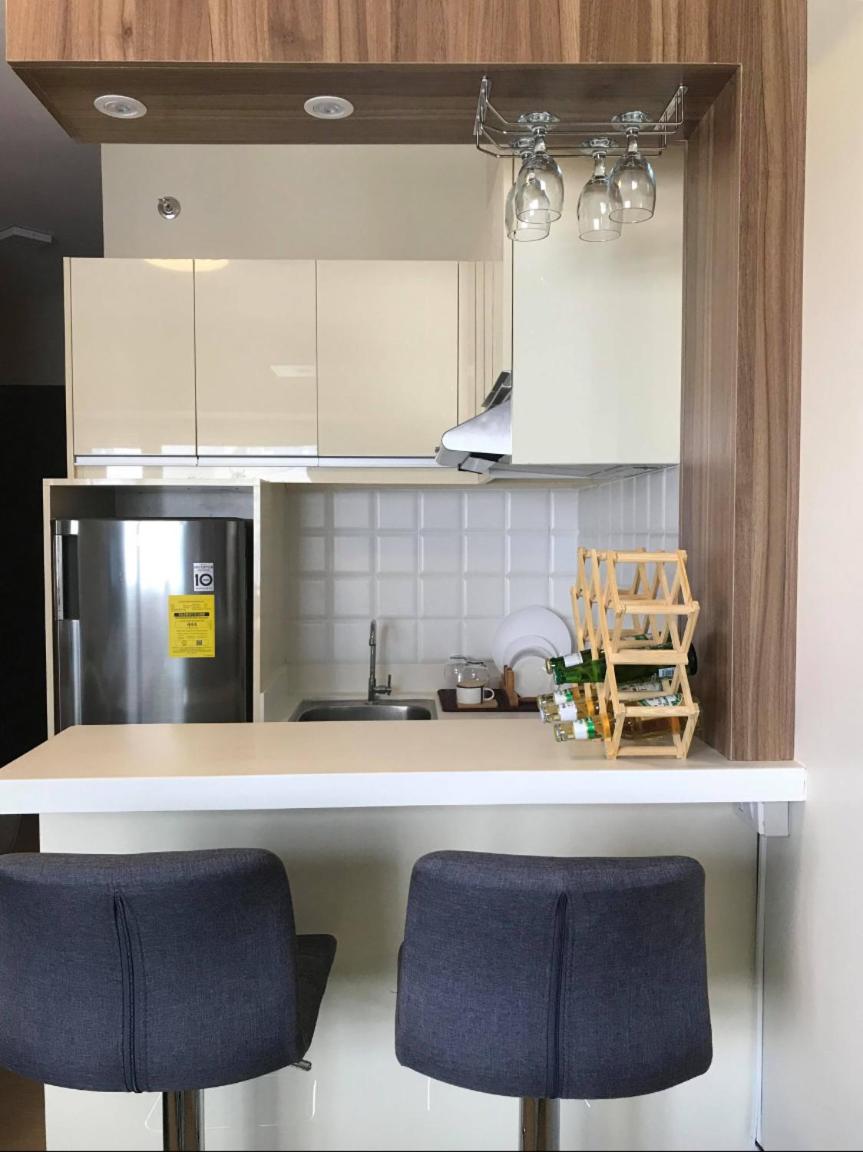 Avida Fully Furnished Modern Contemporary Studio