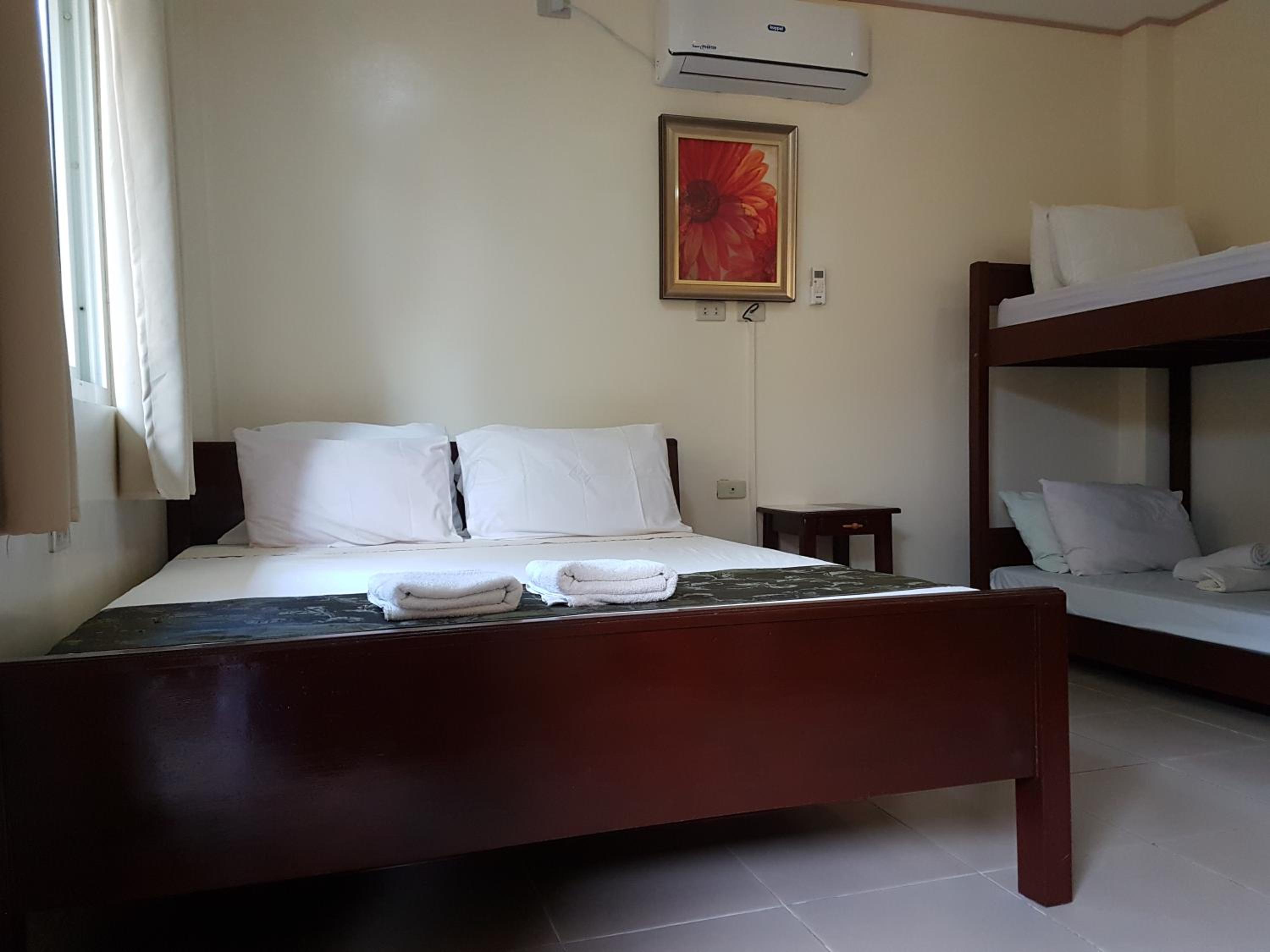 Blue Lagoon Inn & Suites