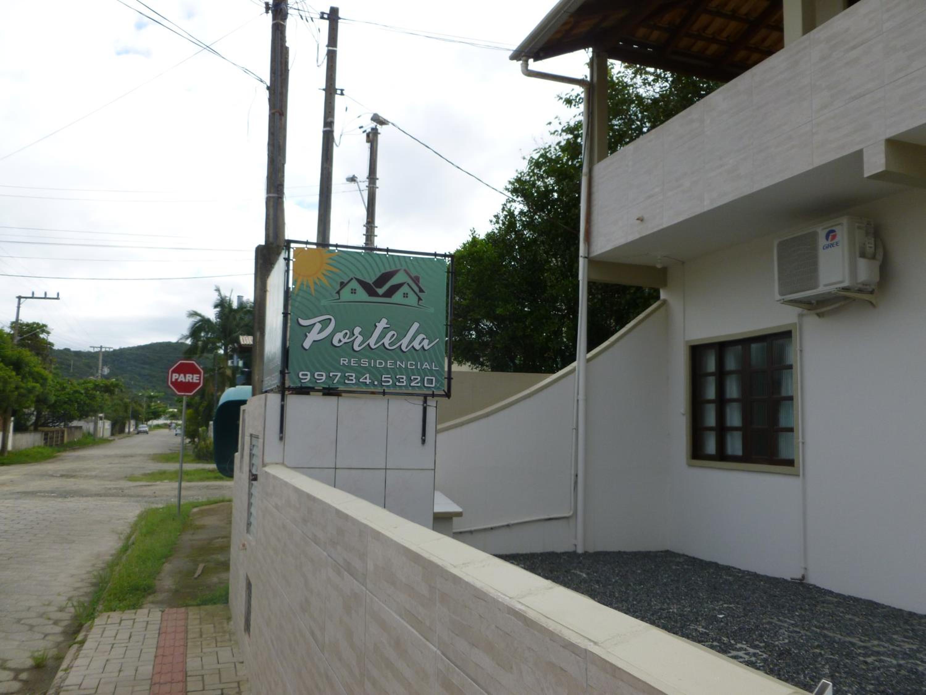 Apartamentos Bombinhas - 140 metros da Praia view 2