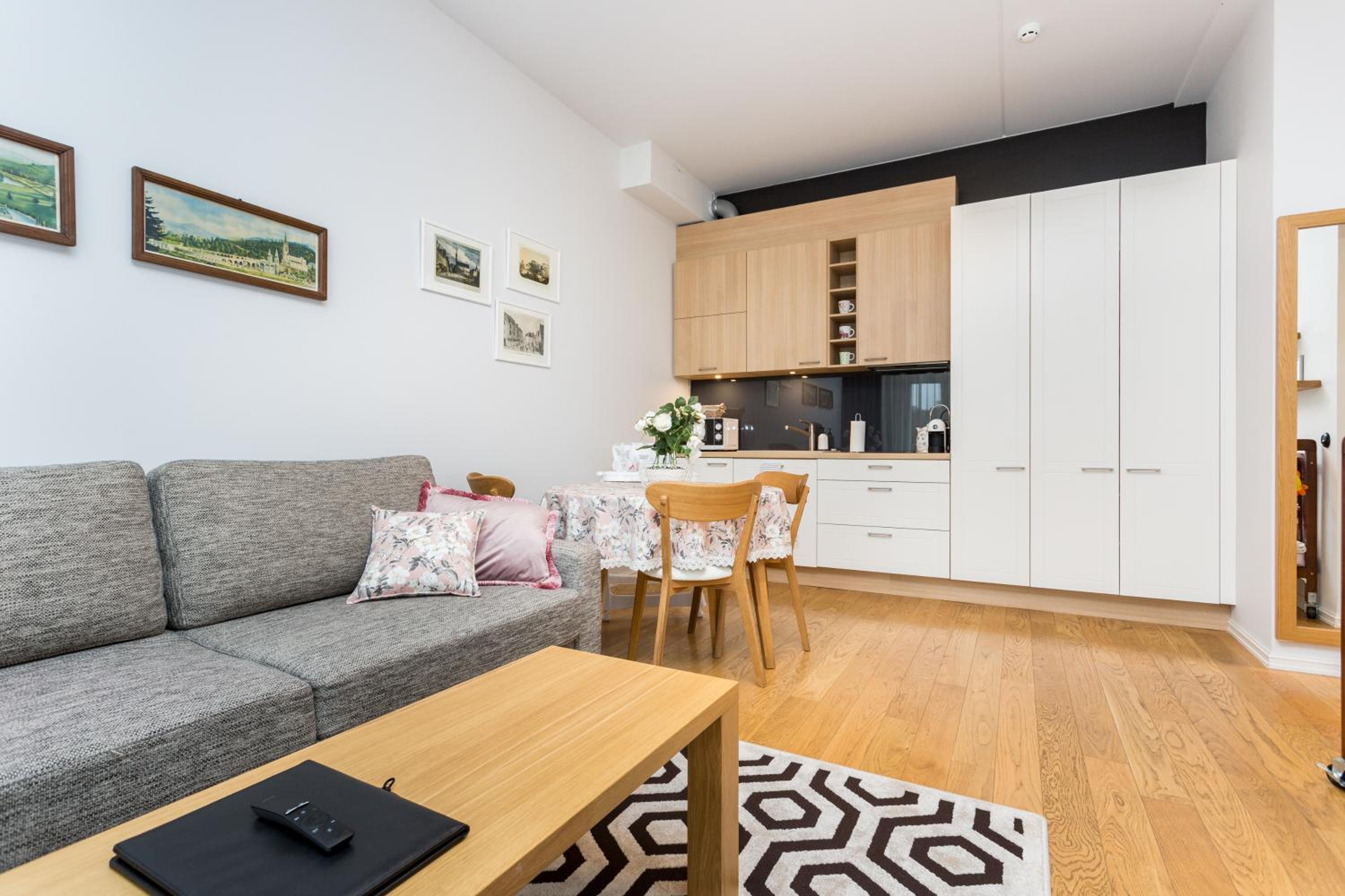 Angleterre Apartments