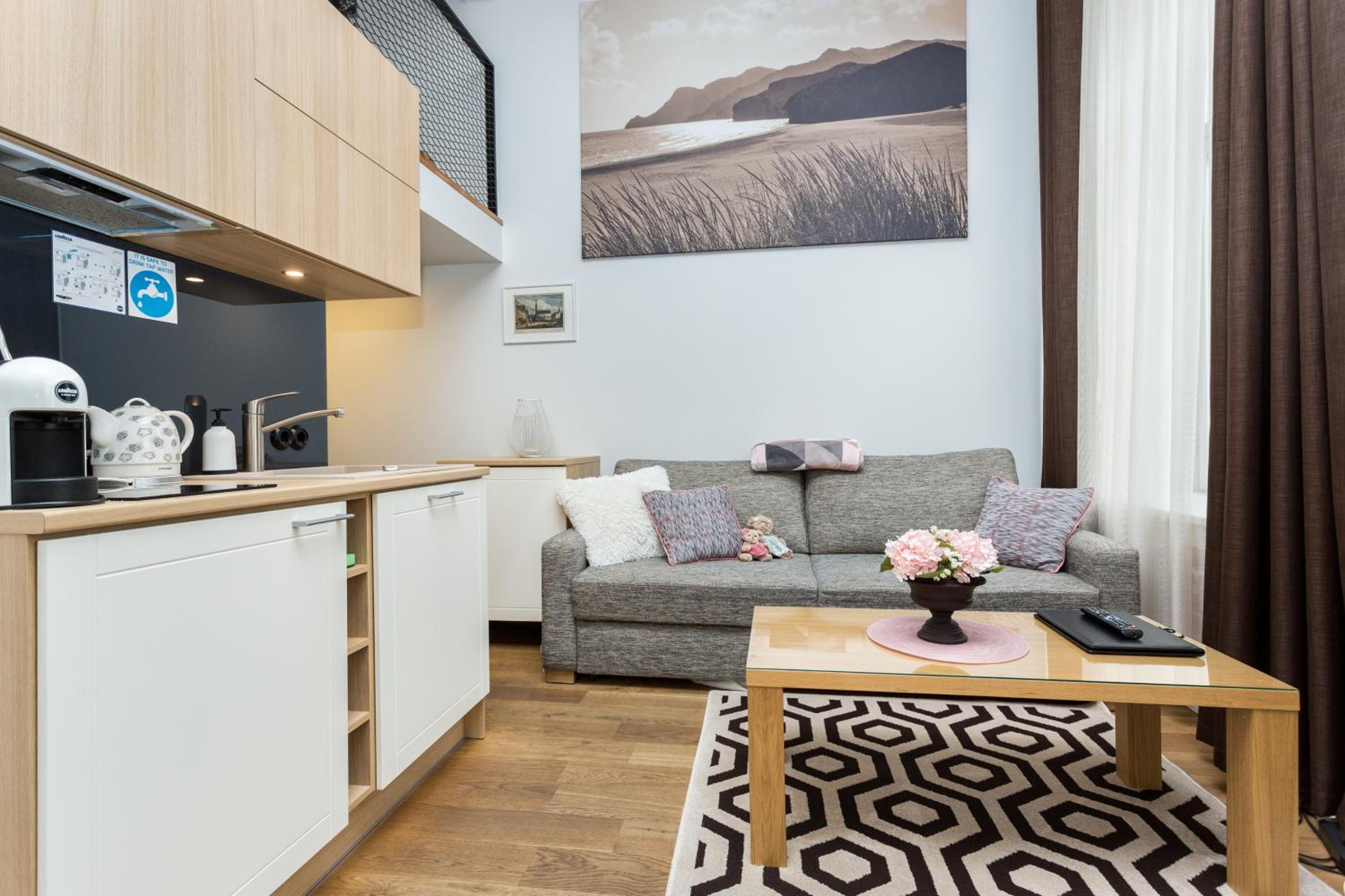 Angleterre Apartments