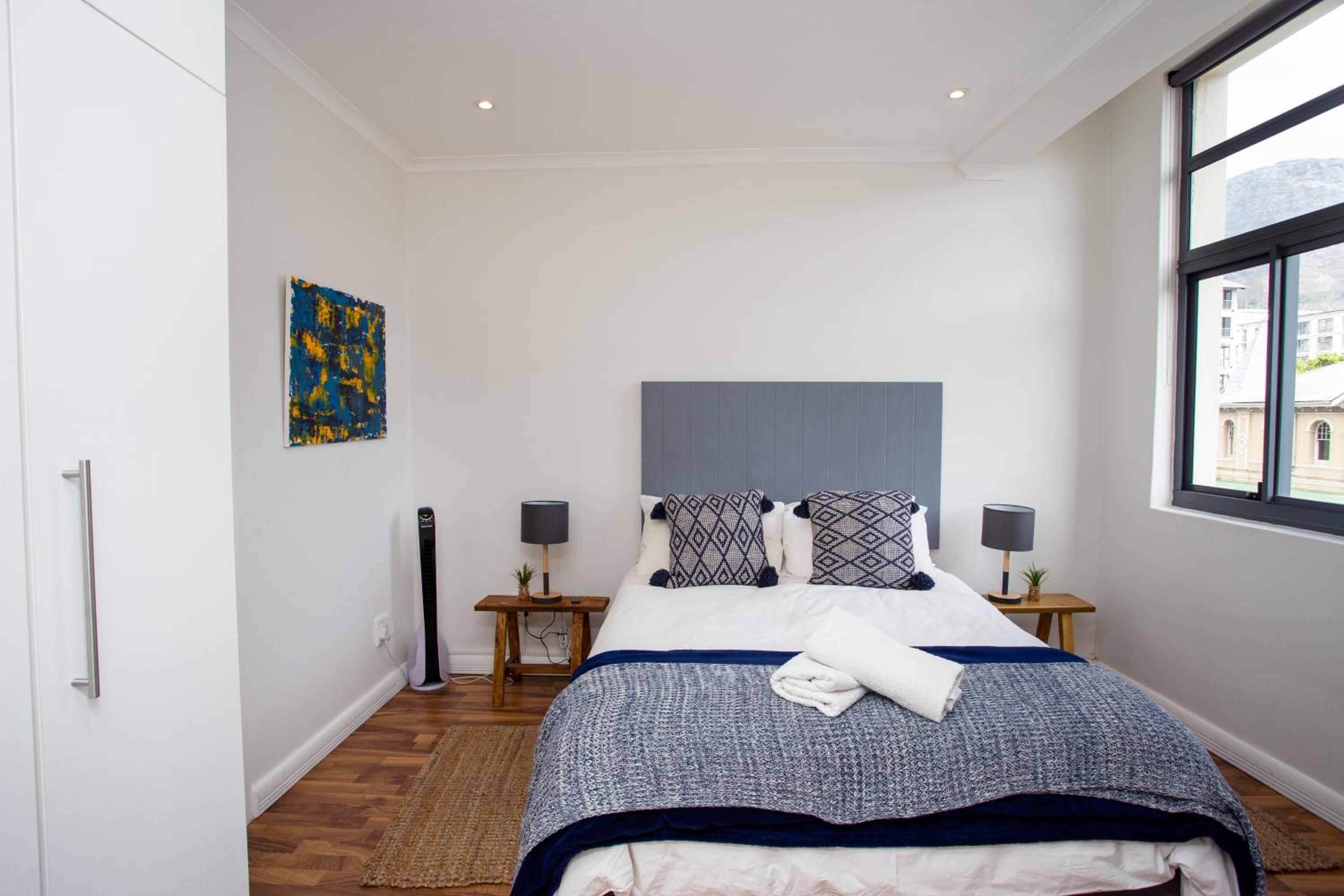 Trendy Cape Town CBD Apartment view 3