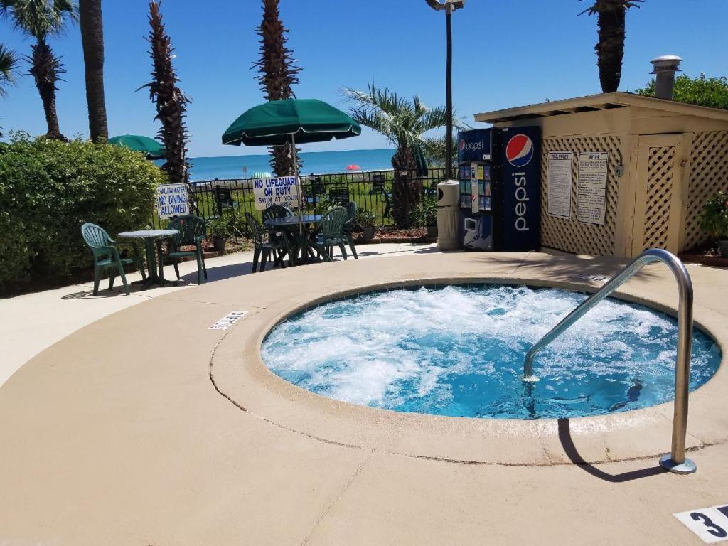 Hotel The Palms Resort-Oceanfront - Image 1