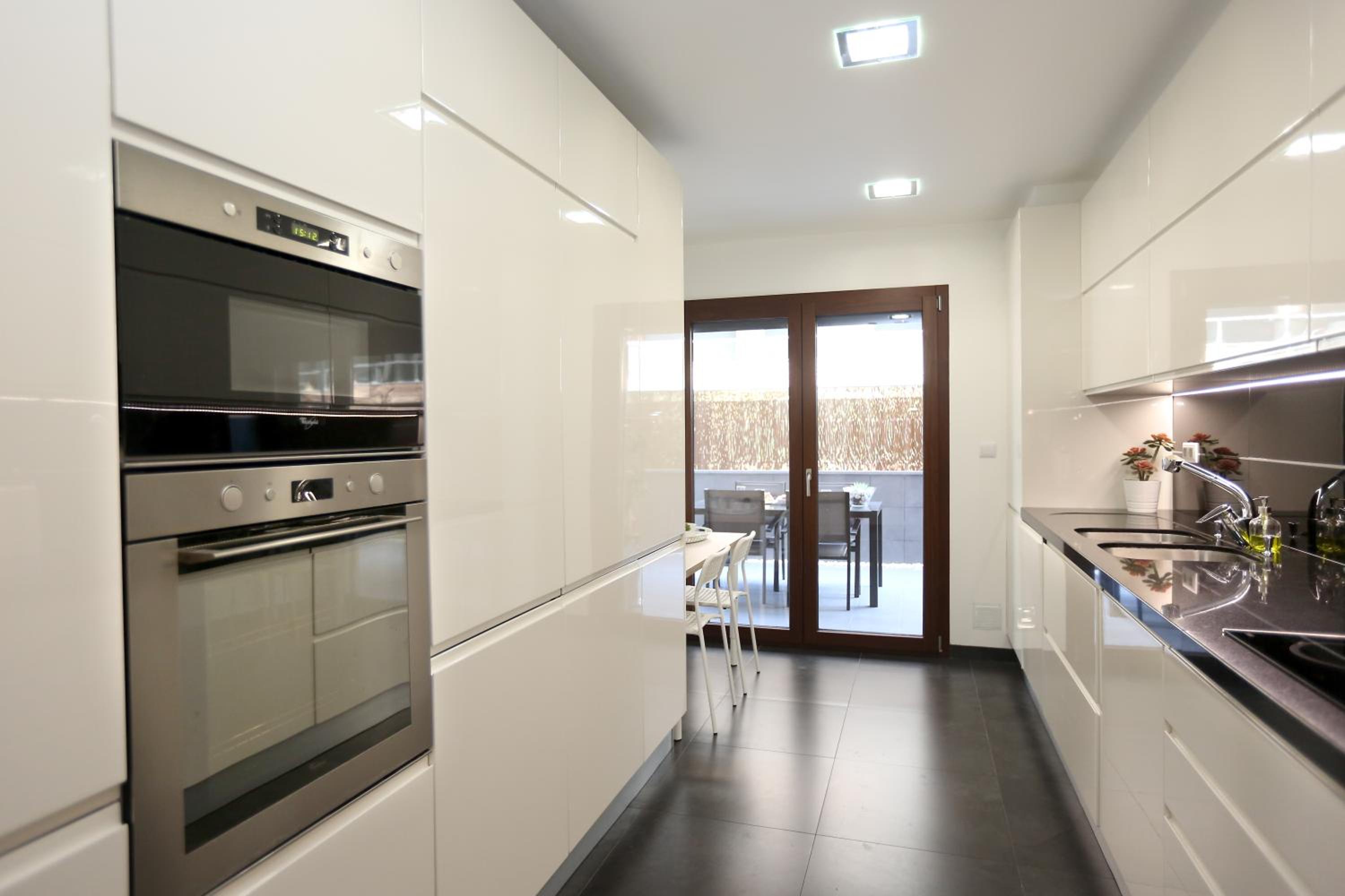 Like-home-T1 Apt-Best Place-Parque das Nações view 3