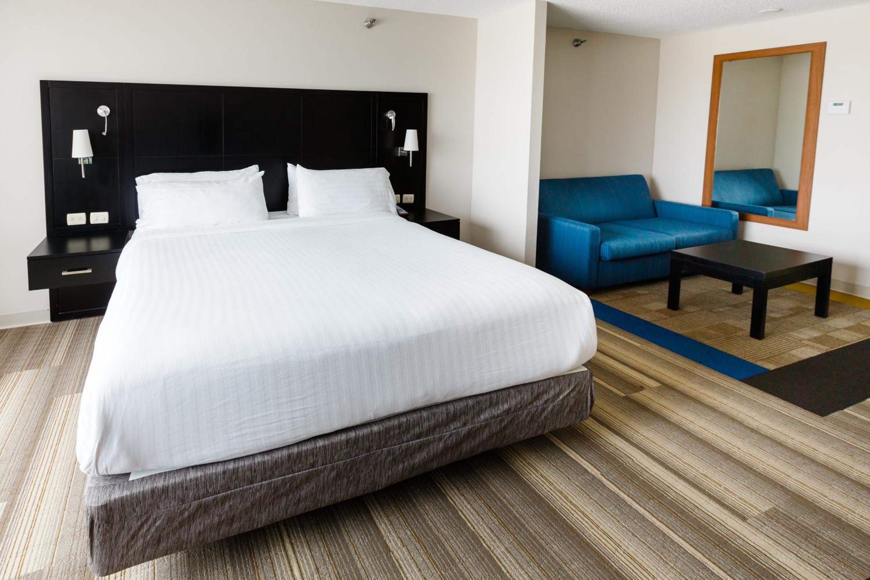 Shelbyville Vacations - Holiday Inn Express Suites Shelbyville, an IHG Hotel - Property Image 23