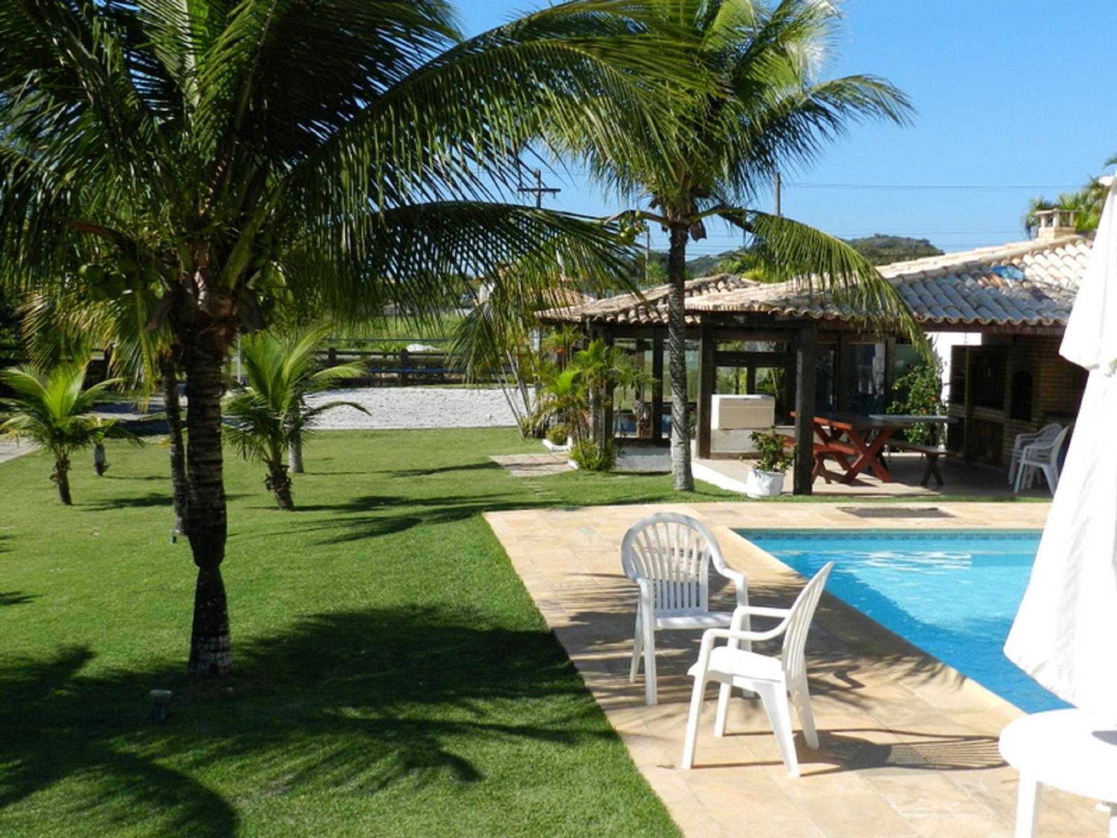 Excelente casa a 150 mts da Praia da Ferradura