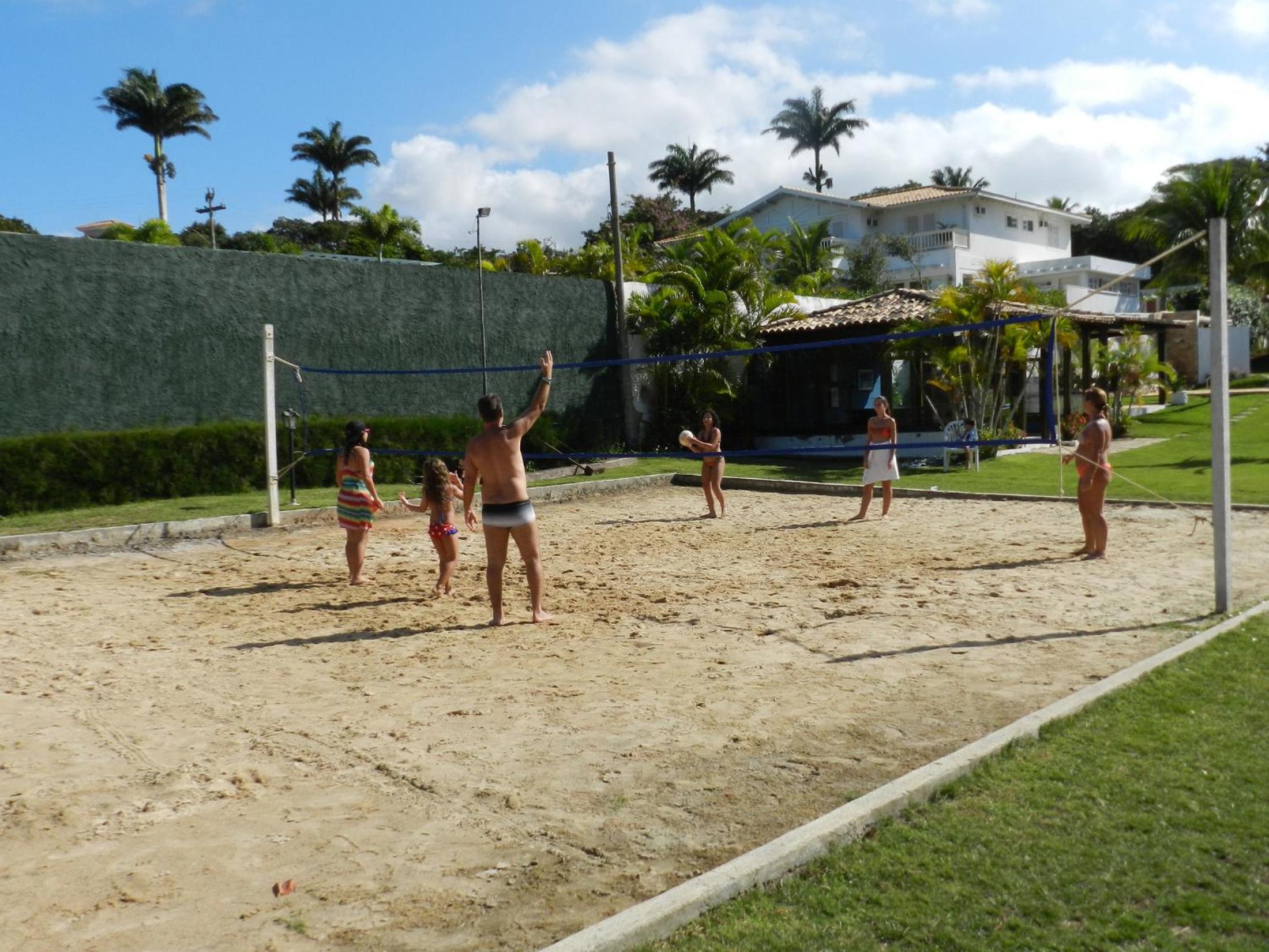 Excelente casa a 150 mts da Praia da Ferradura
