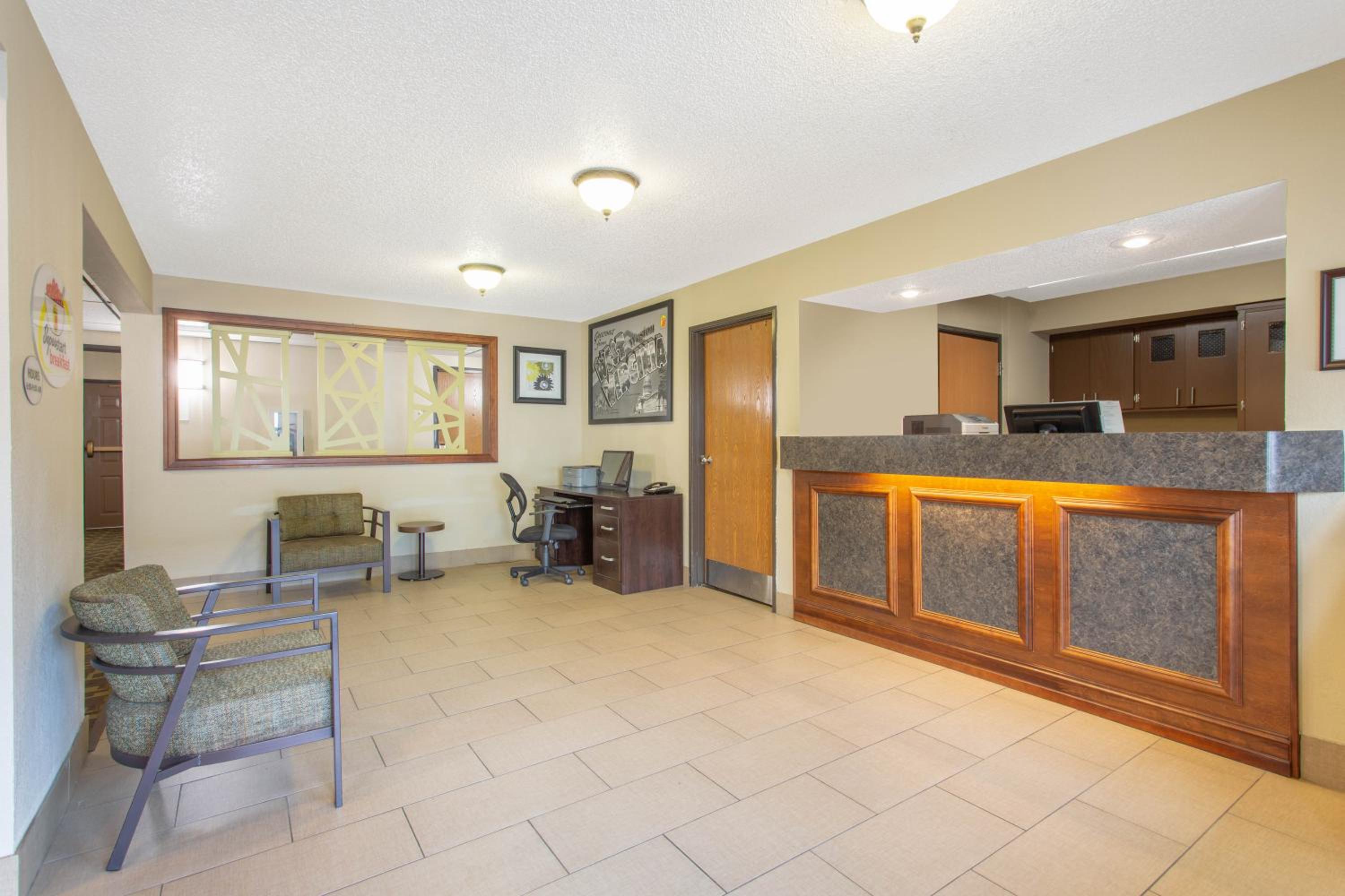 Super 8 by Wyndham Weston WV view 3