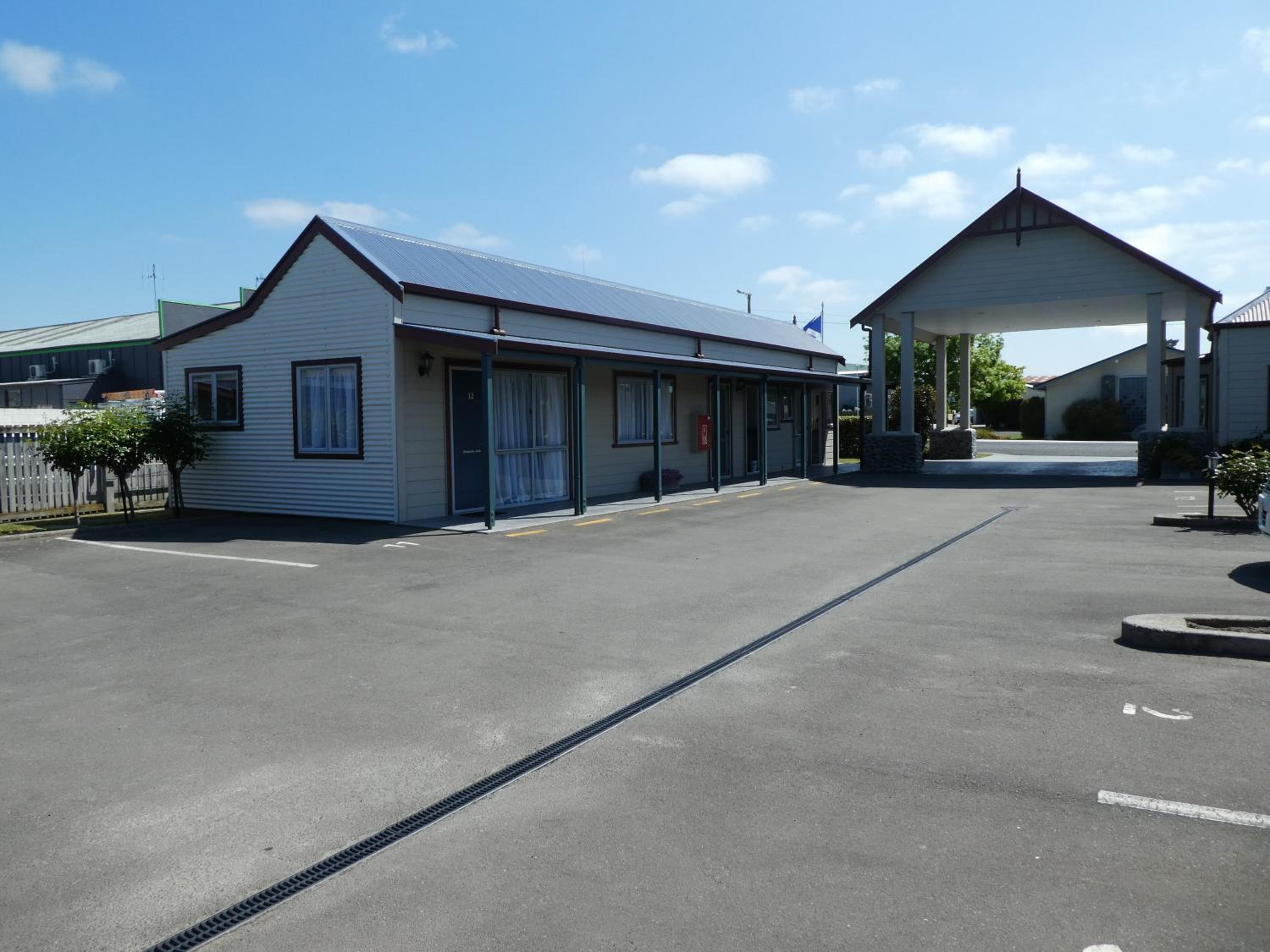 Photo 6
