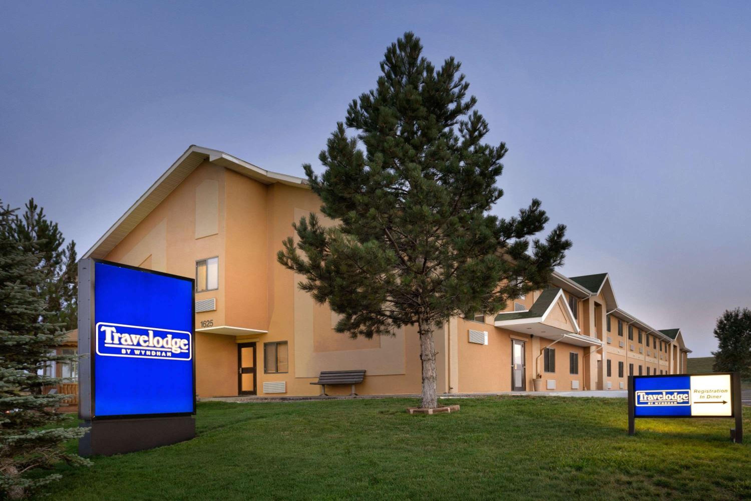 Cheyenne Vacations - Travelodge by Wyndham Cheyenne - Property Image 2
