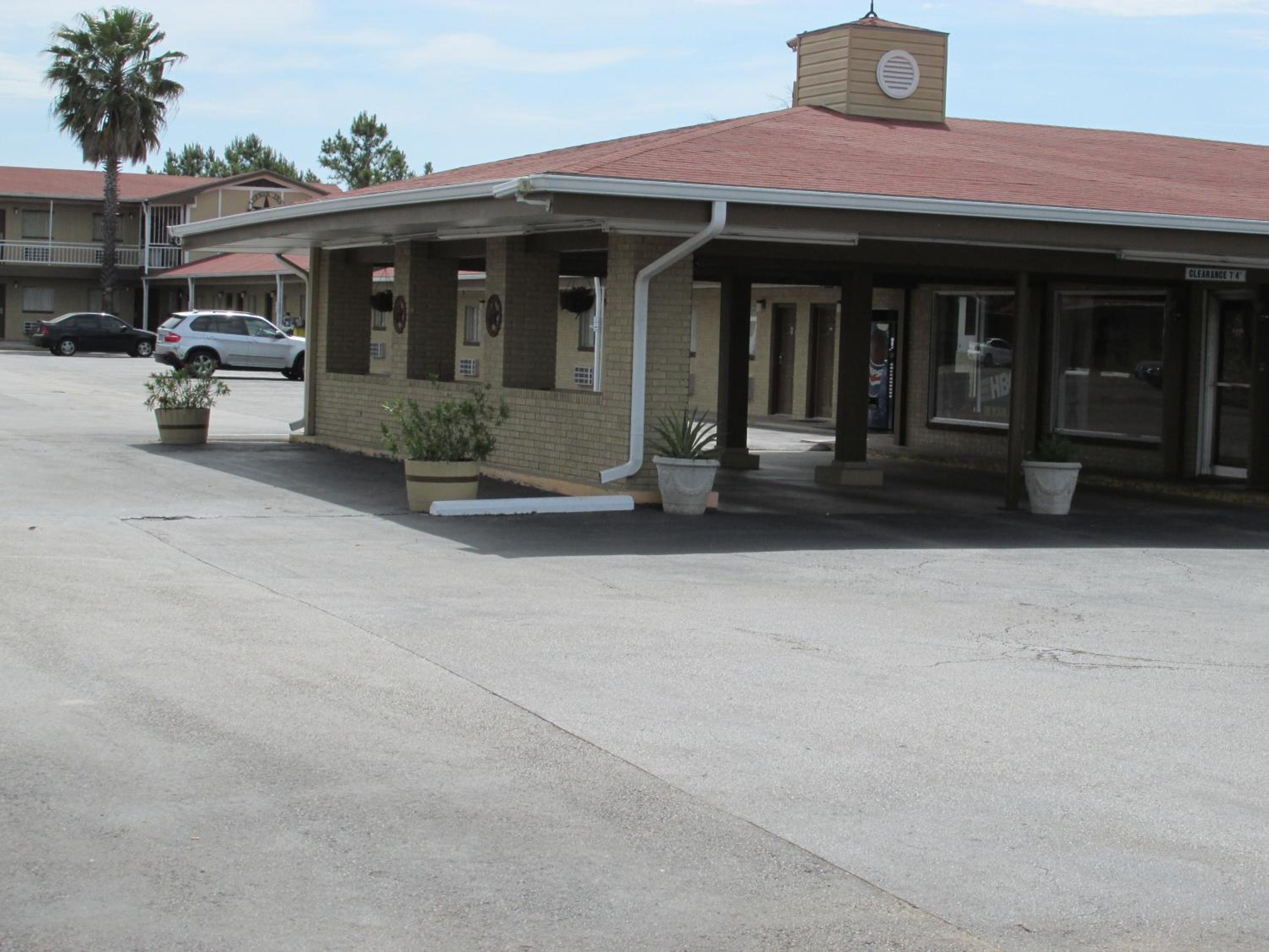 Lufkin Inn view 2