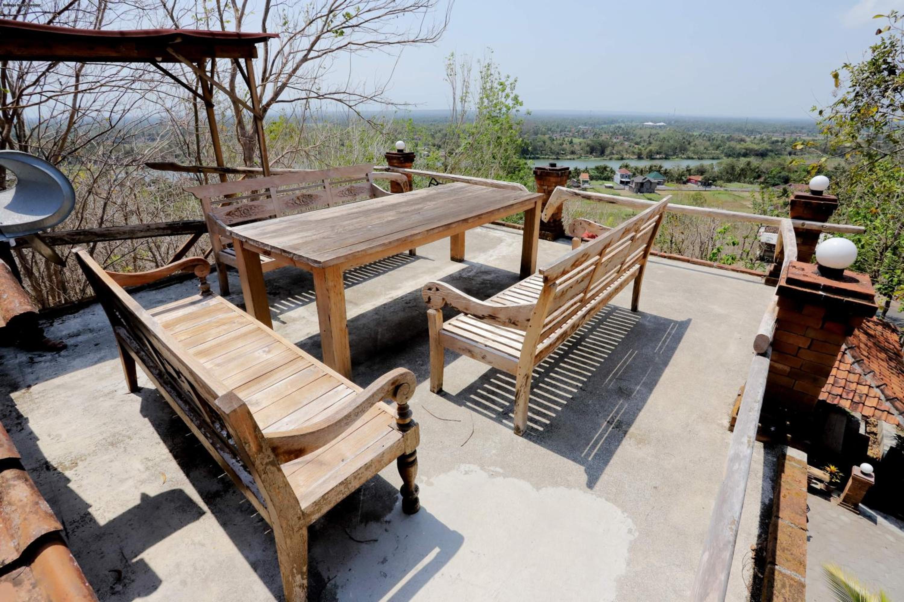 NewAlasKuliner & HomestayWatulumbung view 4
