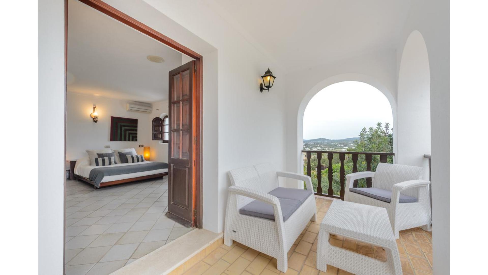 Can Mestre is a huge Villa with stunning sunset views near to San Antonio view 5