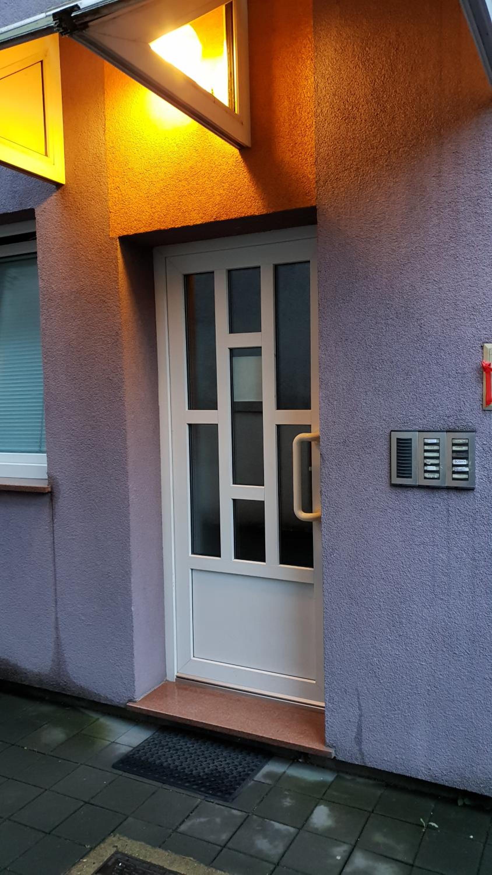 Cherry City Stay Apartment With Parking - Happy Rentals view 5