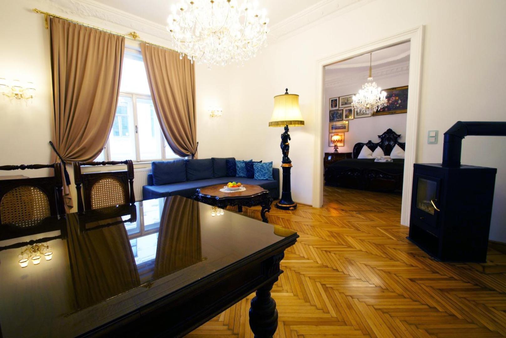 7th HEAVEN Vienna Center Apartments