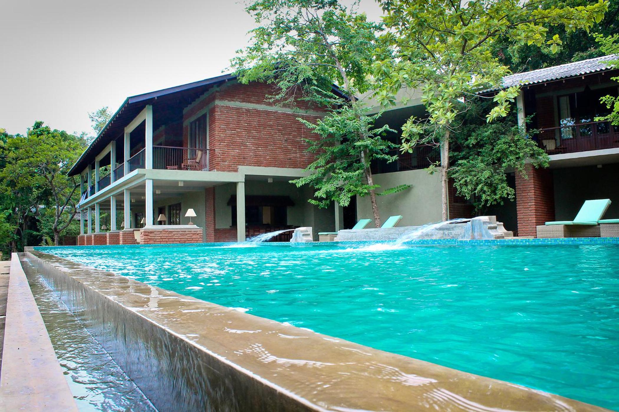 Ehalagala Lake Resort