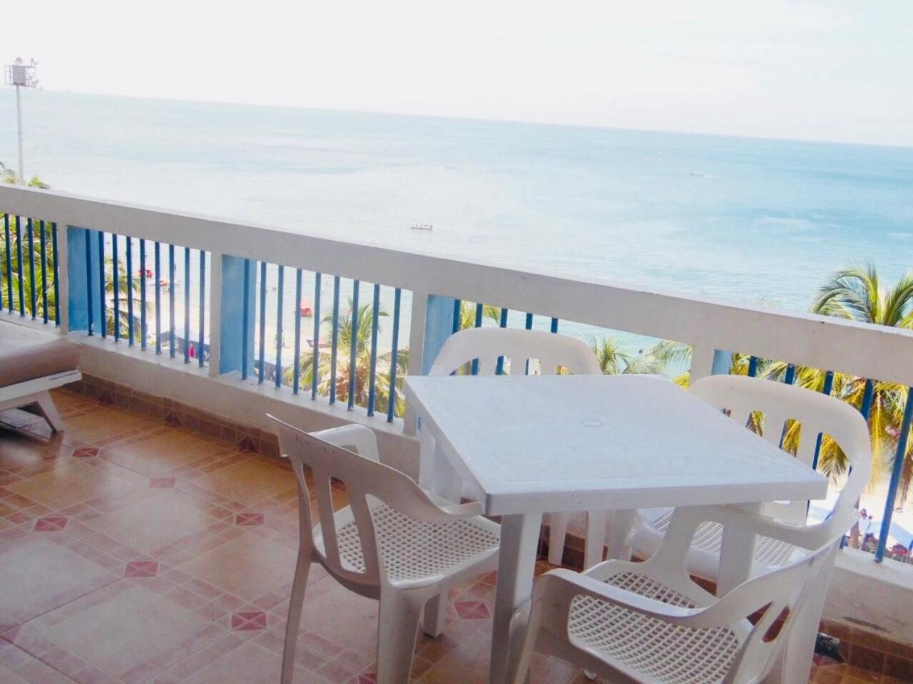 APARTAMENTO CON HERMOSA VlSTA AL MAR EN EL RODADERO view 4