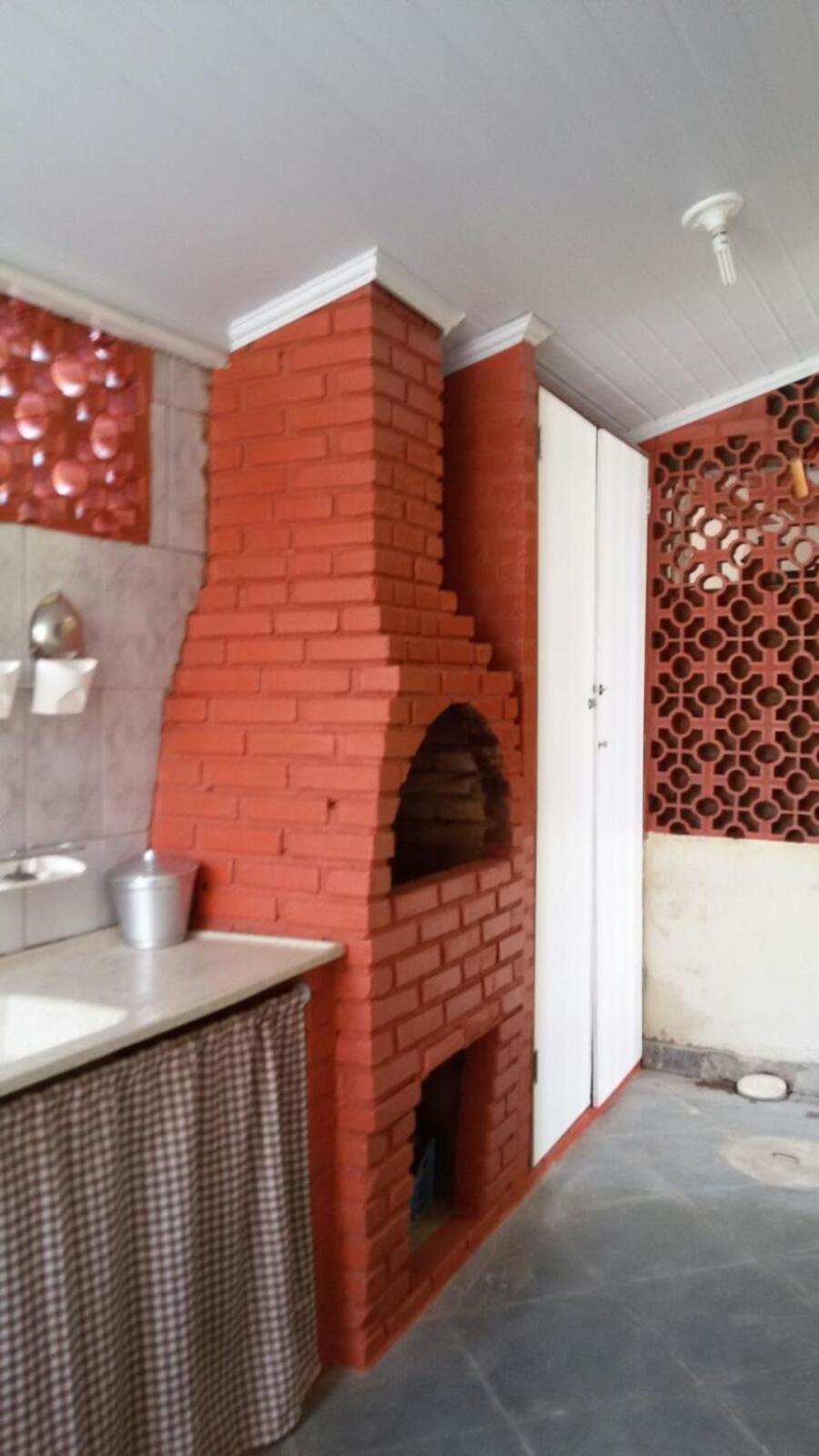 Casa Bonita Rio das Ostras, ar condicionado, wifi, churrasqueira e garagem