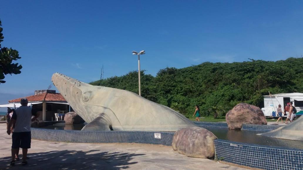 Casa Bonita Rio das Ostras, ar condicionado, wifi, churrasqueira e garagem