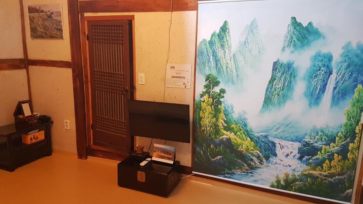 Gongsimga Hanok Guesthouse